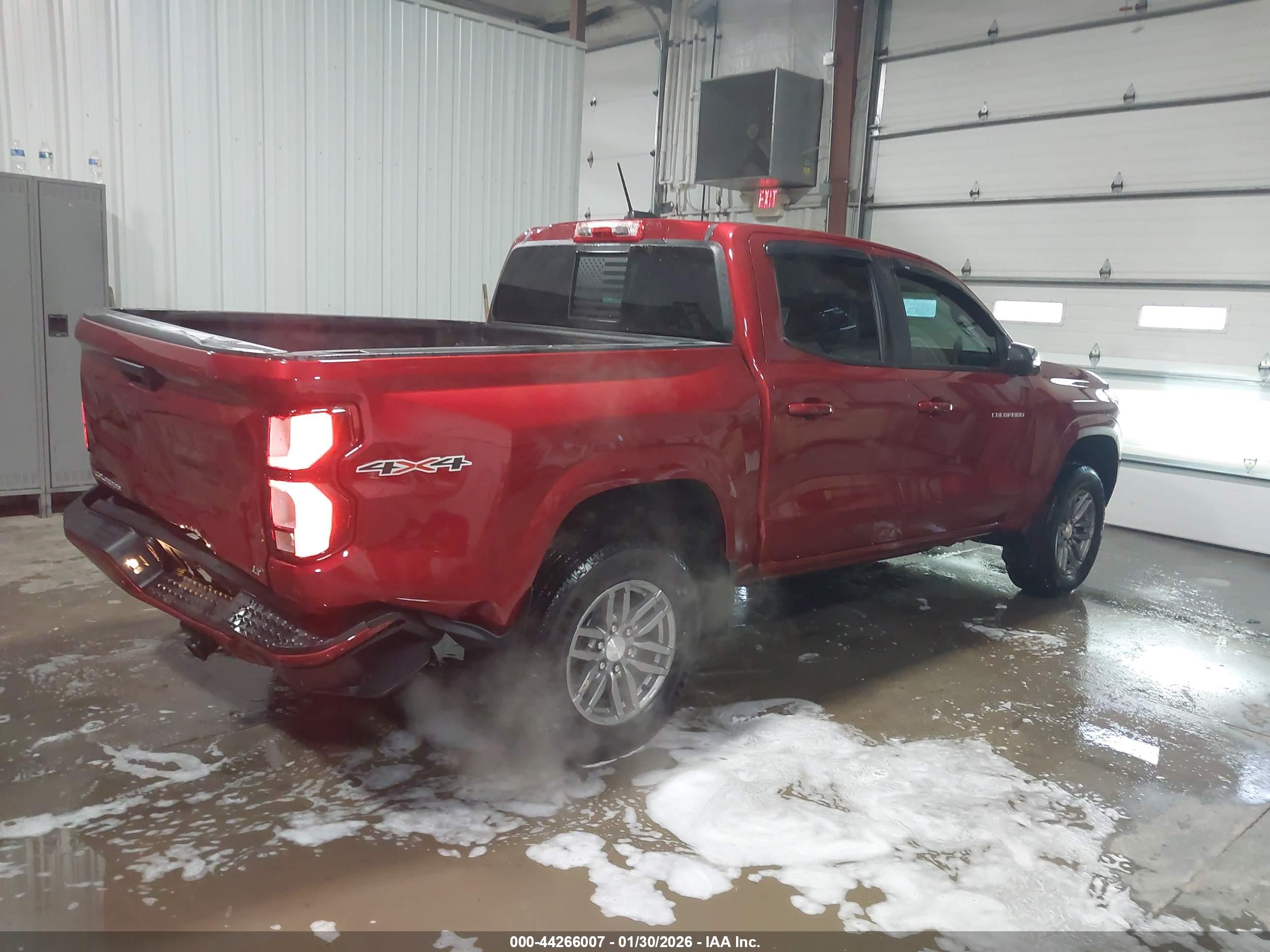 CHEVROLET COLORADO image 4