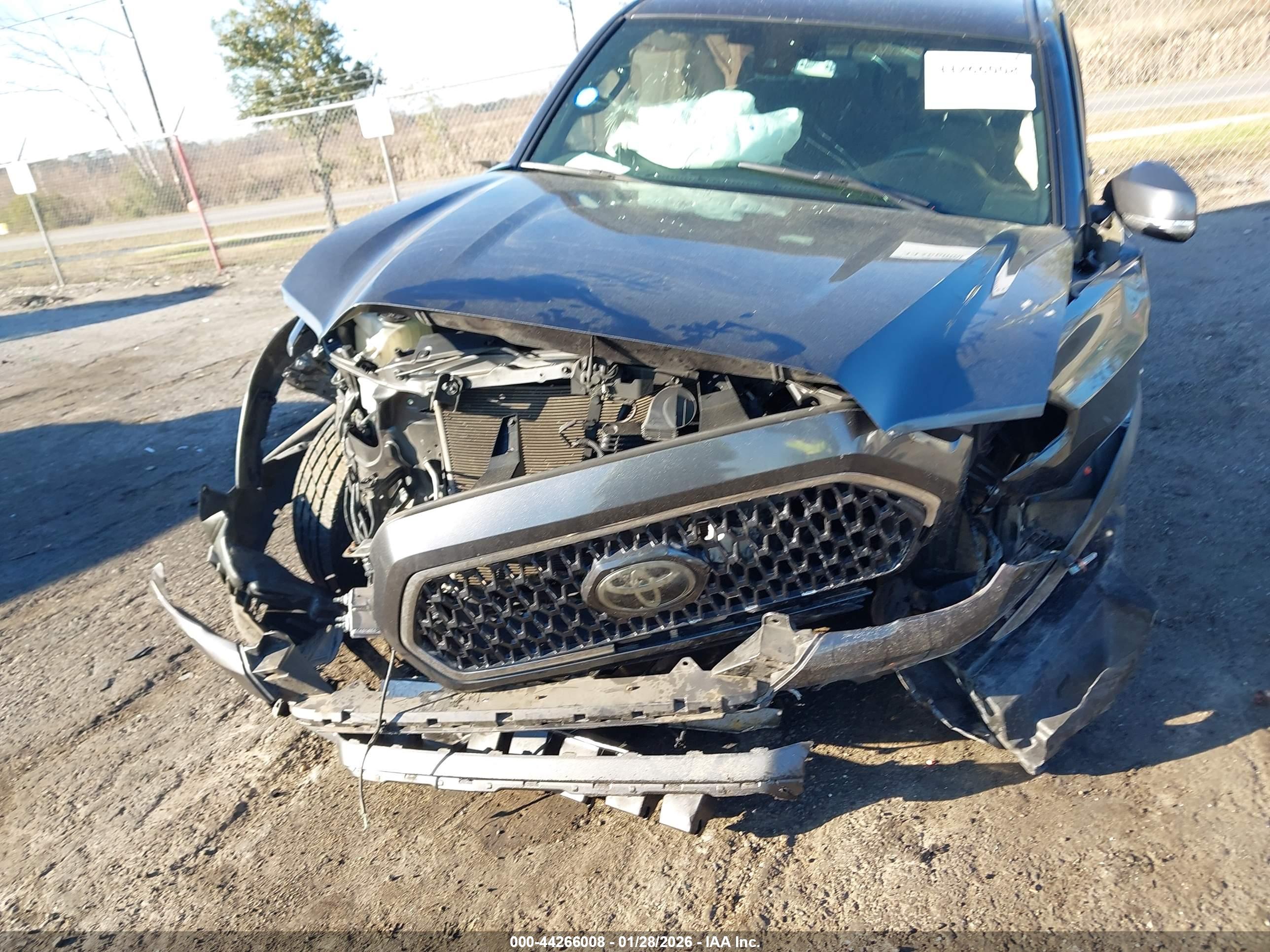 TOYOTA TACOMA image 6