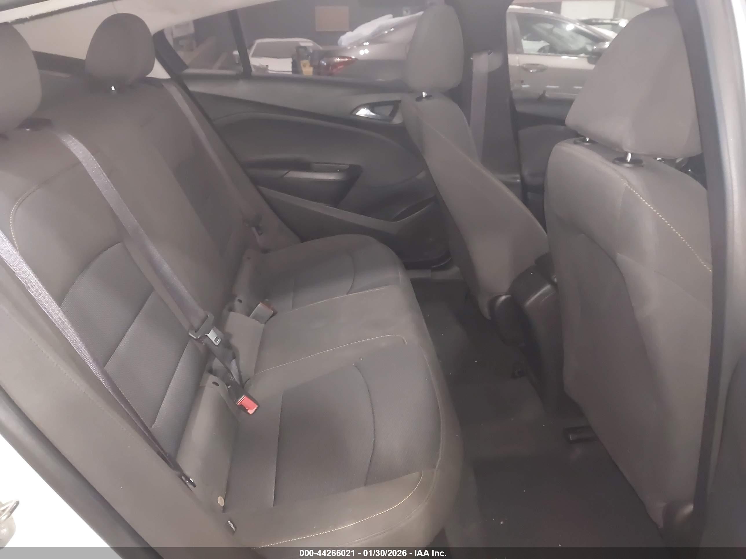 CHEVROLET CRUZE image 8