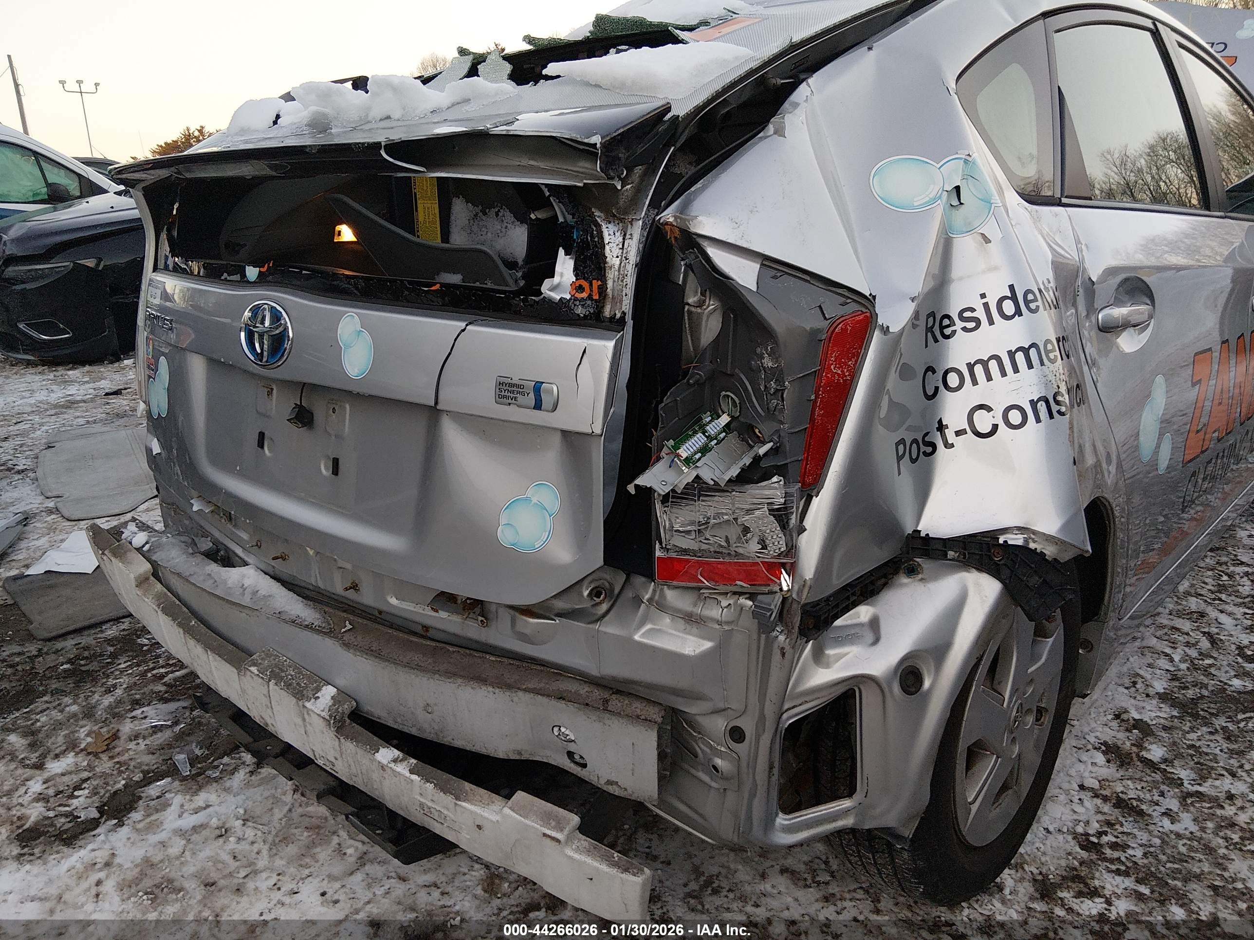 TOYOTA PRIUS image 6