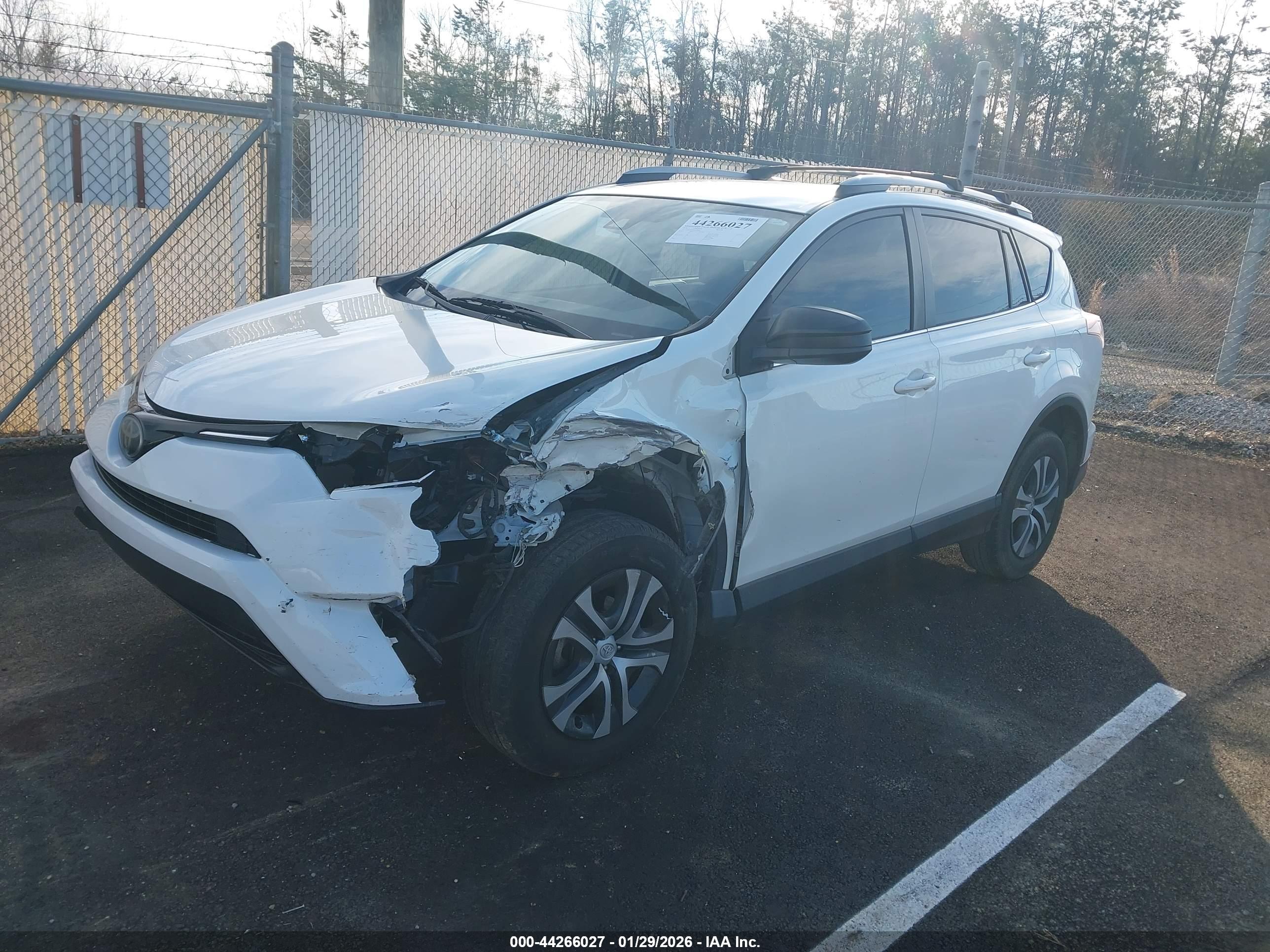 TOYOTA RAV4 image 2