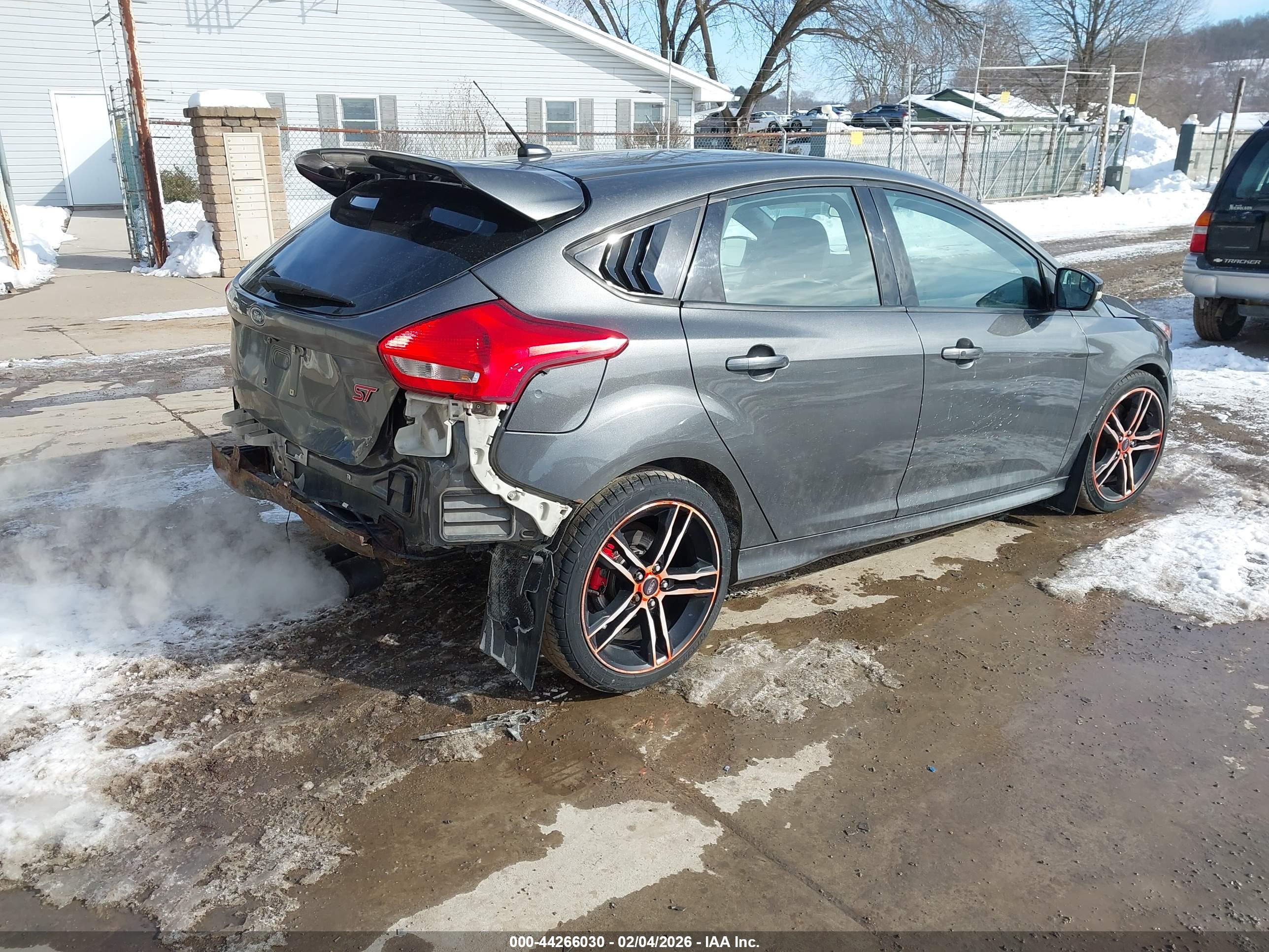FORD FOCUS image 4