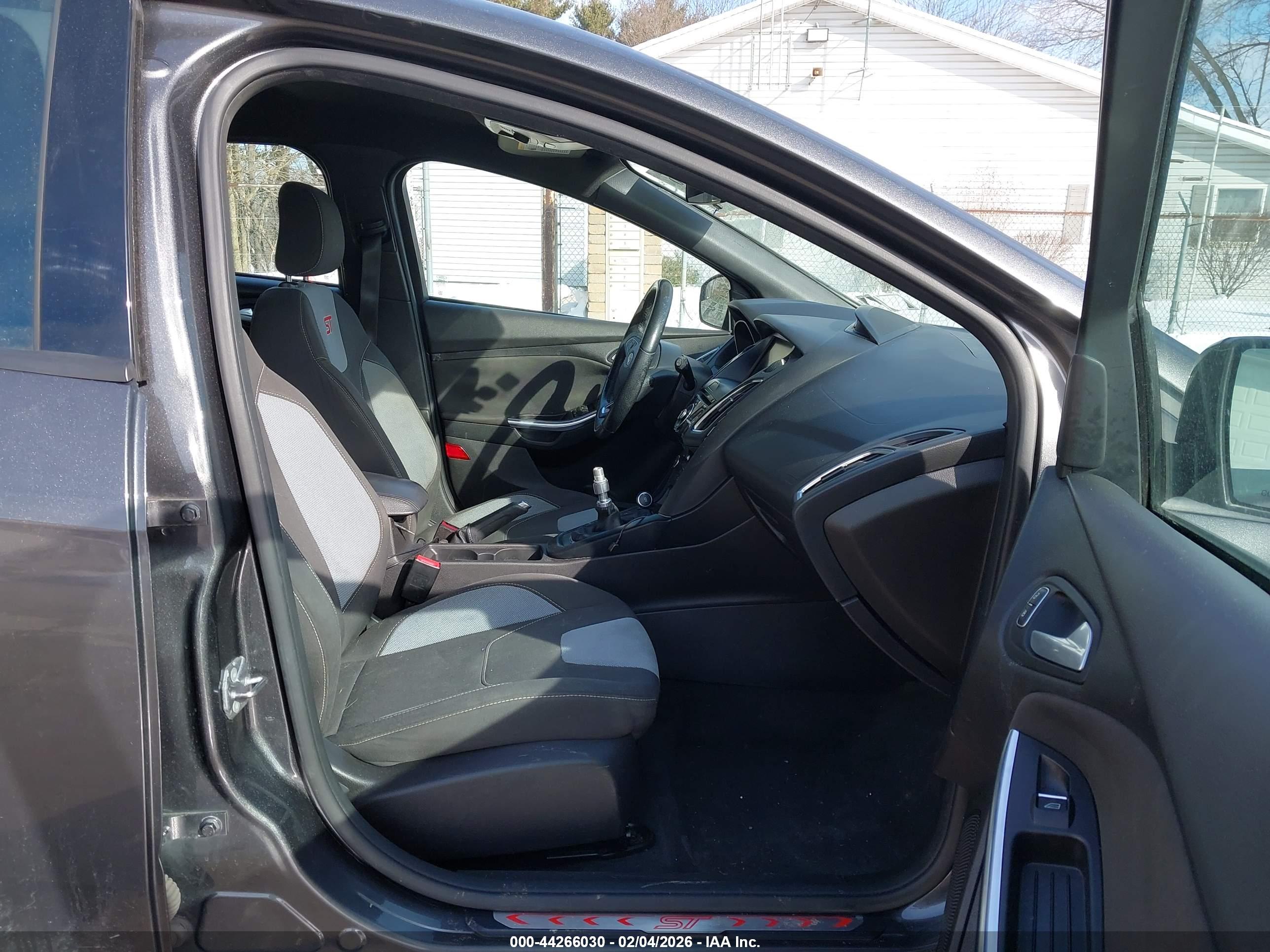 FORD FOCUS image 5