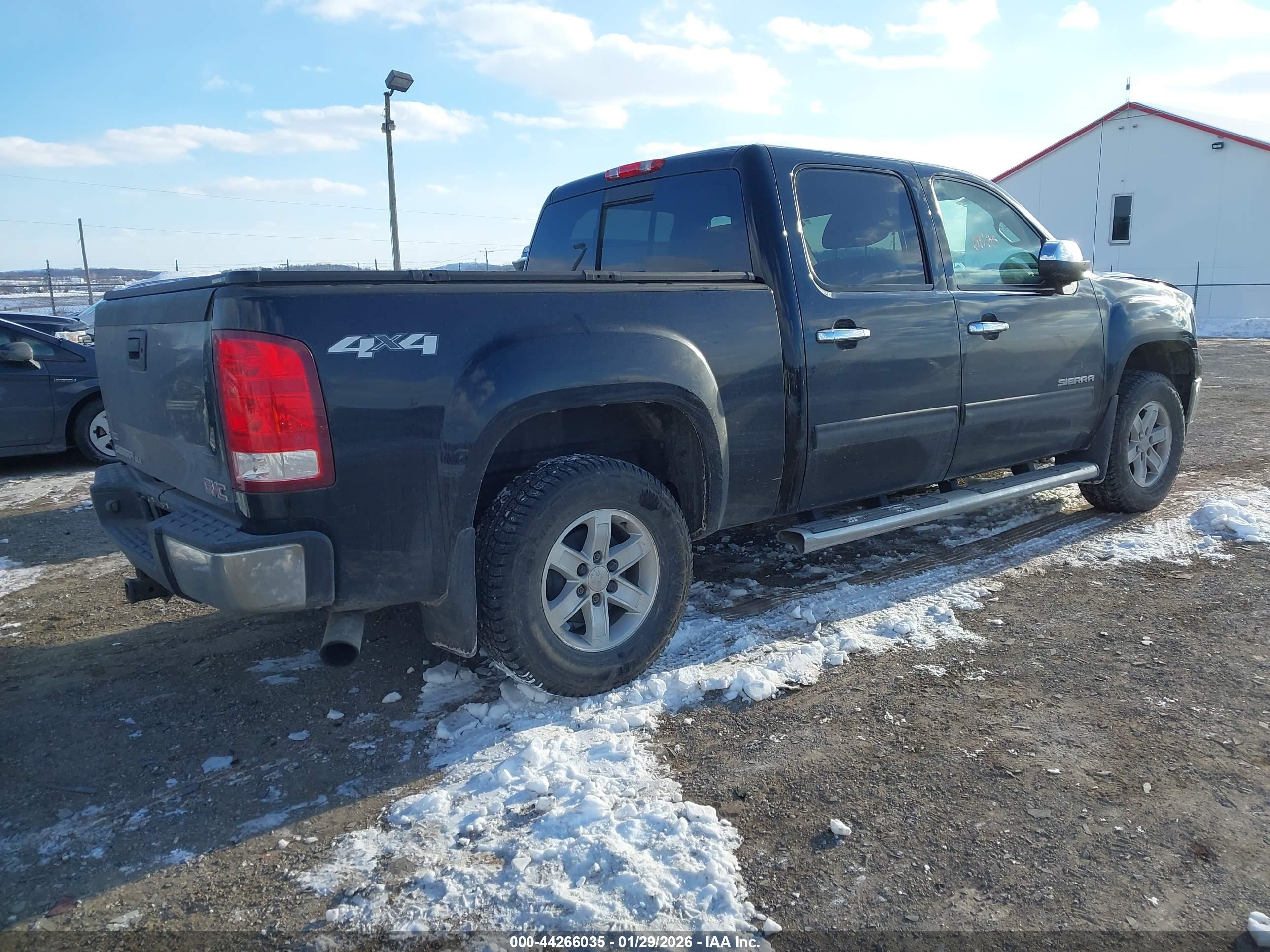 GMC SIERRA image 4
