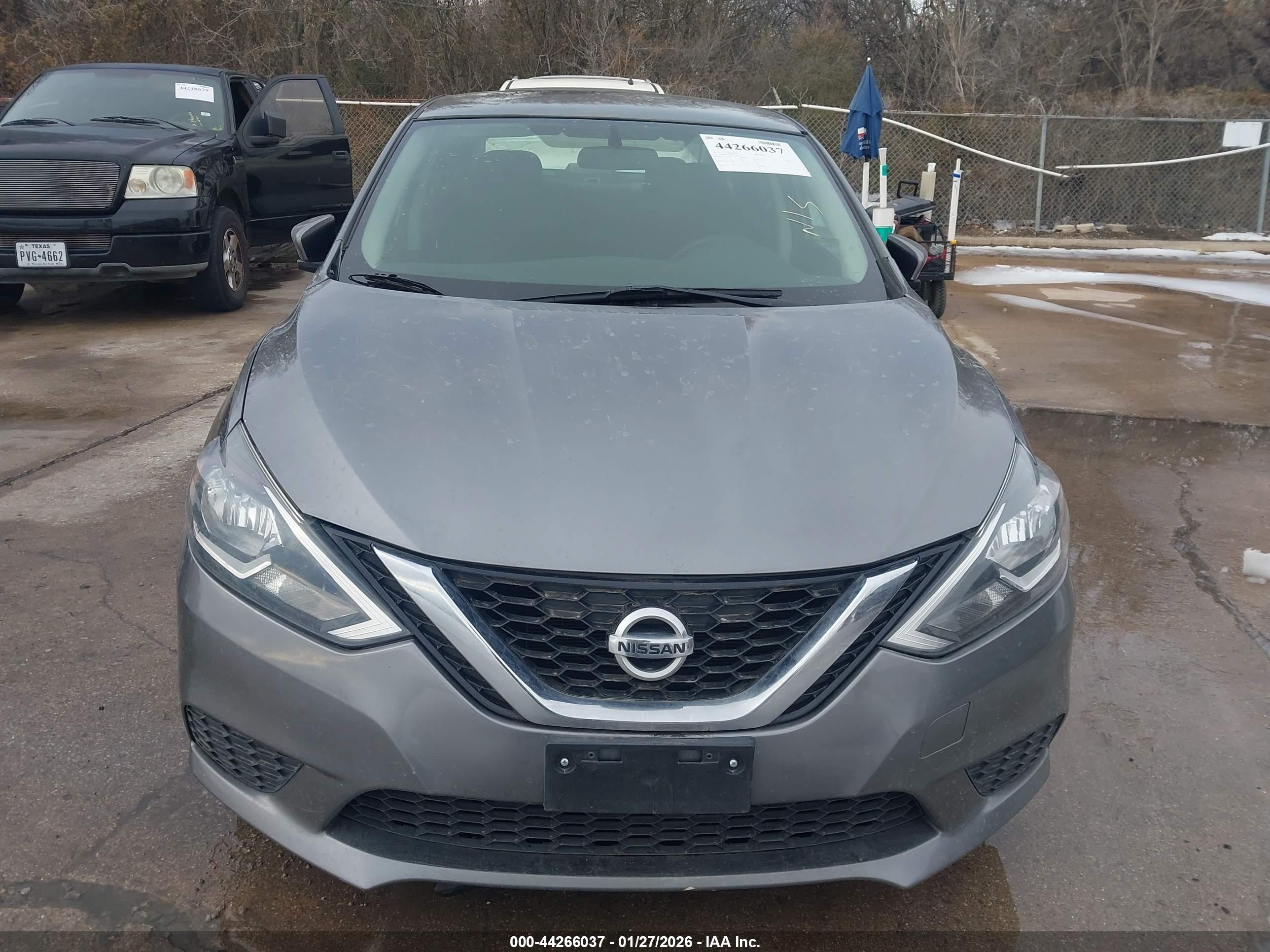 NISSAN SENTRA image 6