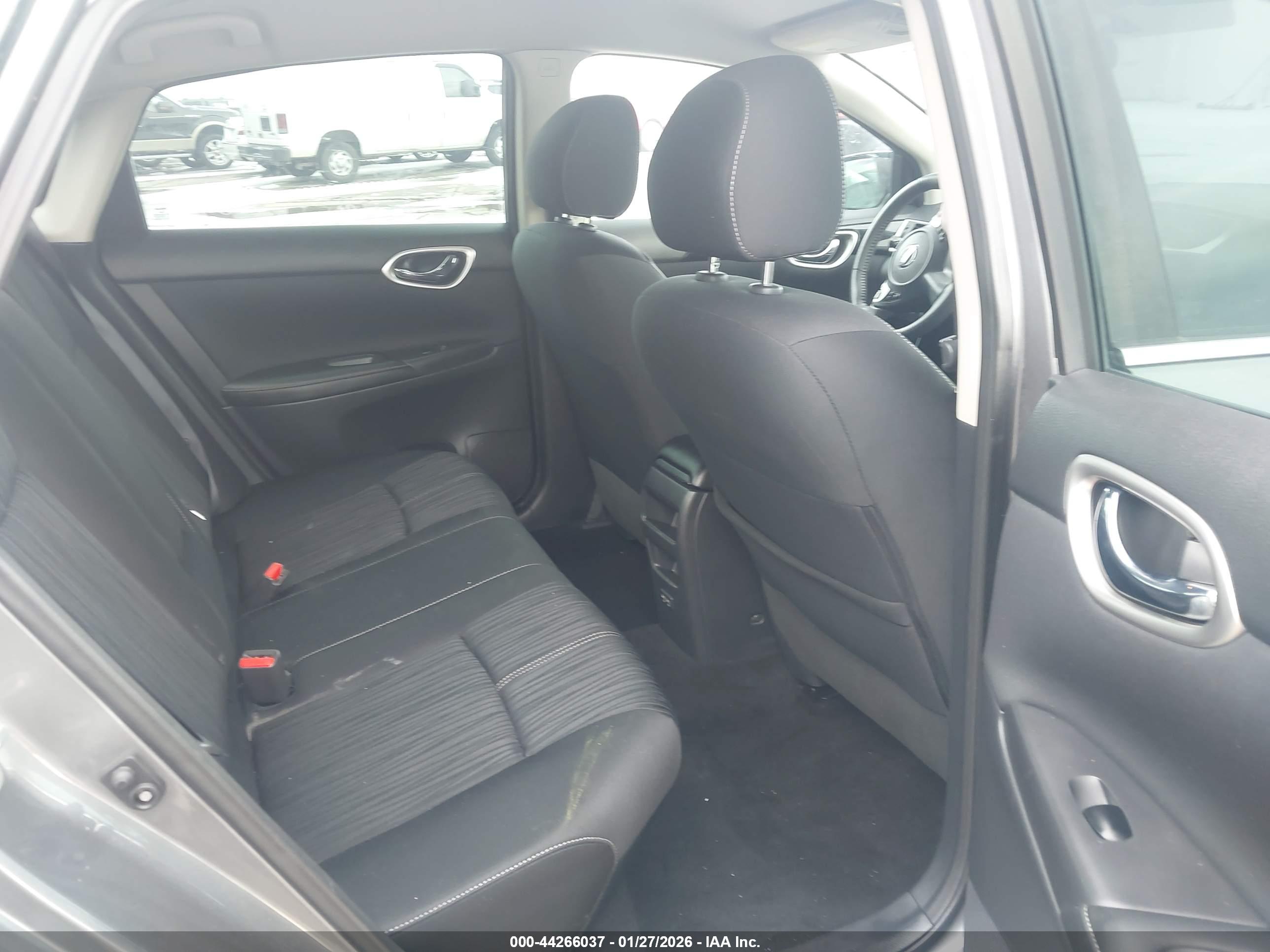 NISSAN SENTRA image 8