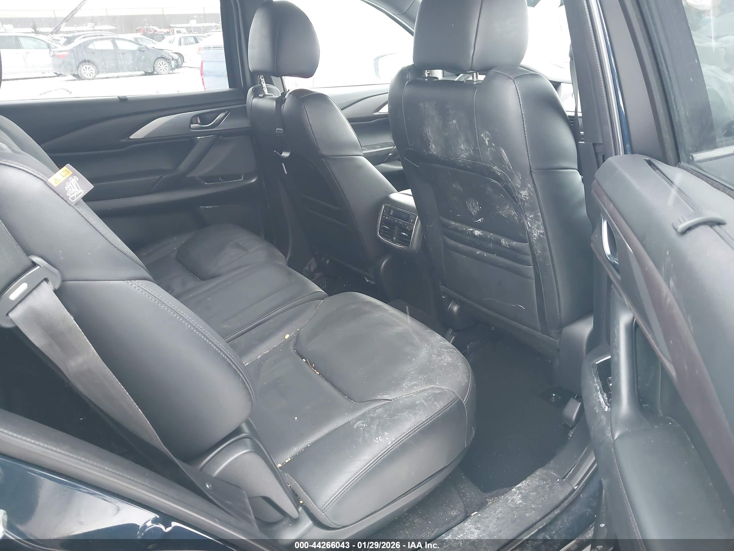 MAZDA CX-9 image 8