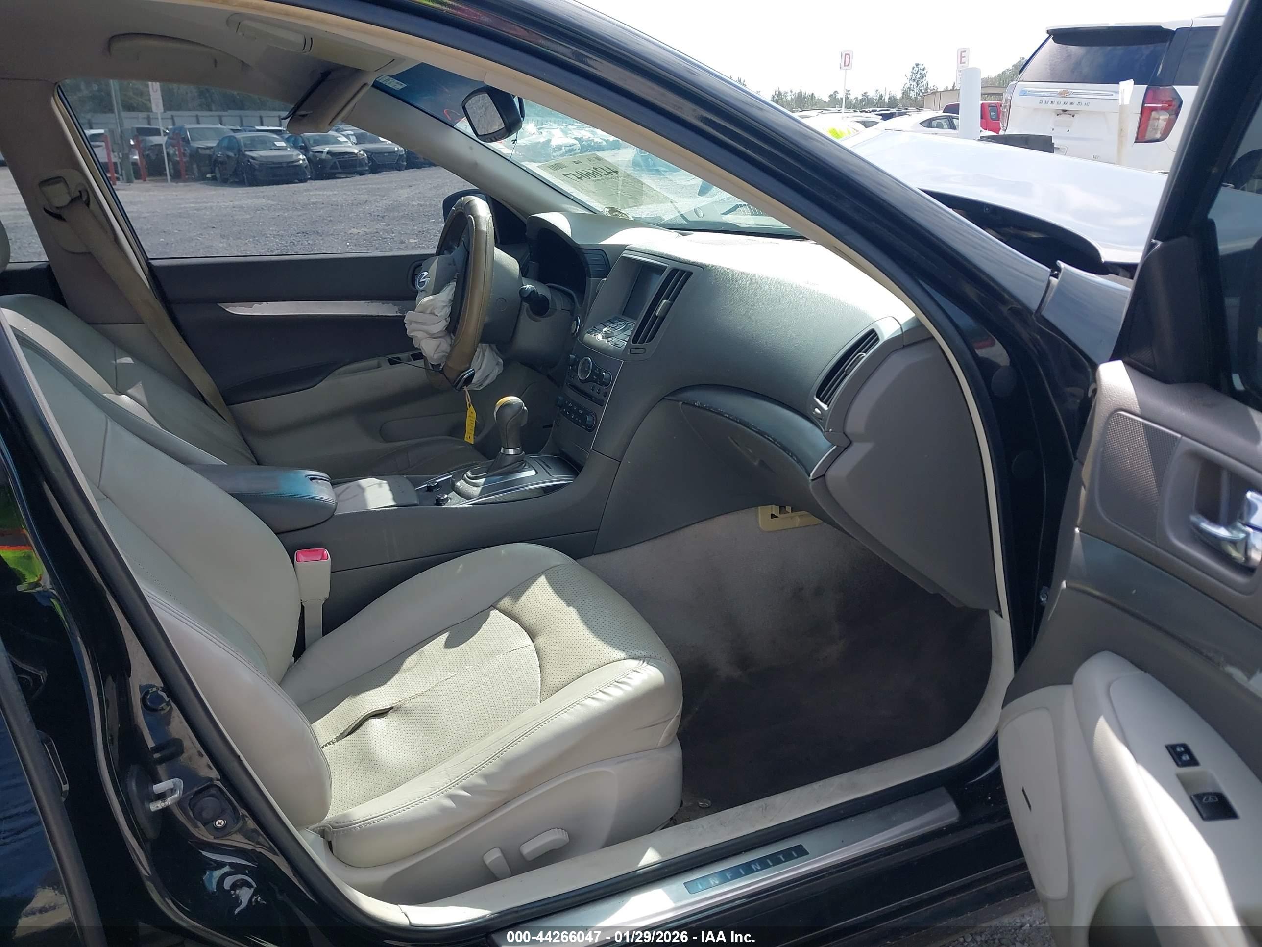 INFINITI Q40 image 5