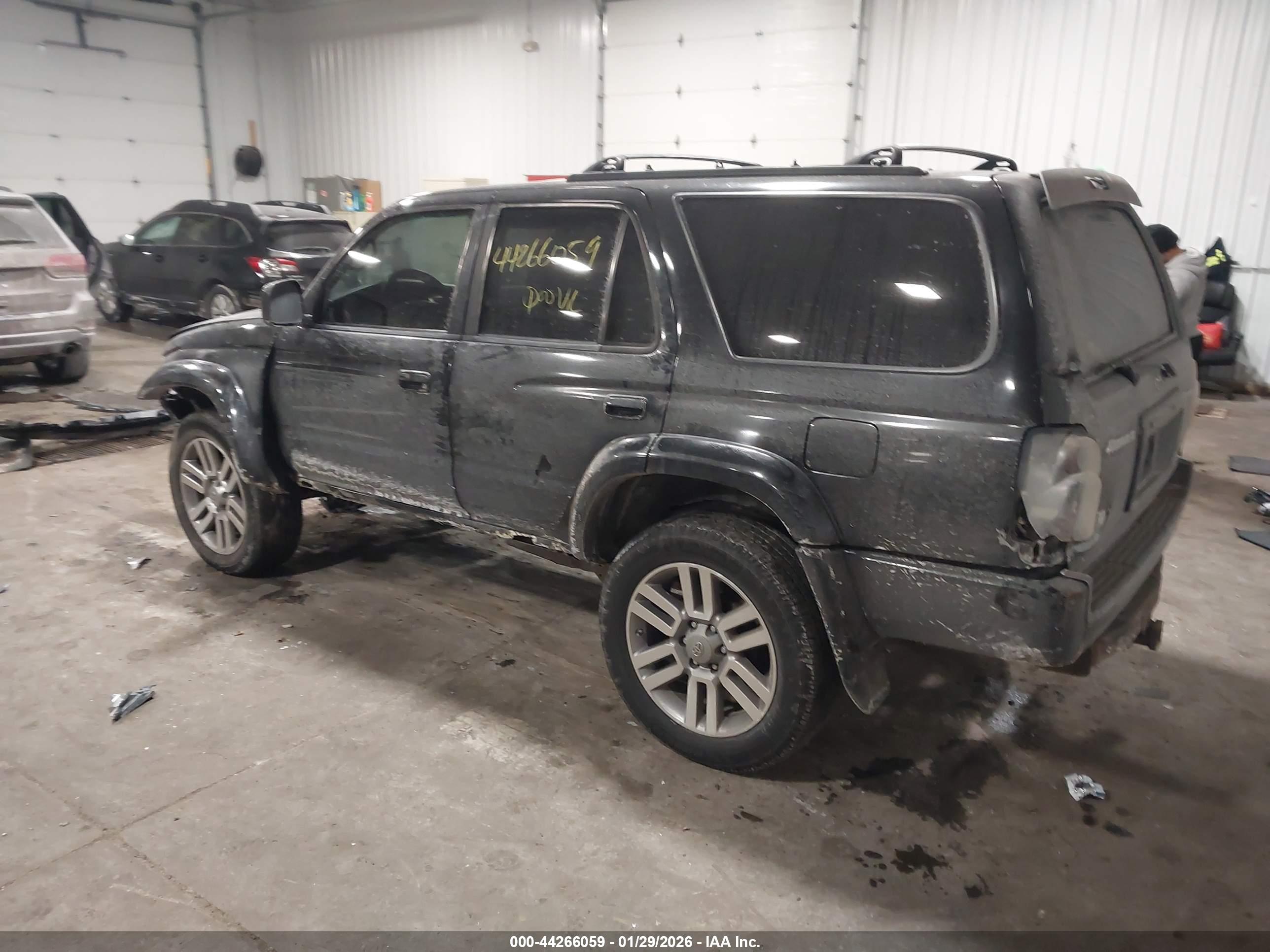 TOYOTA 4RUNNER image 3