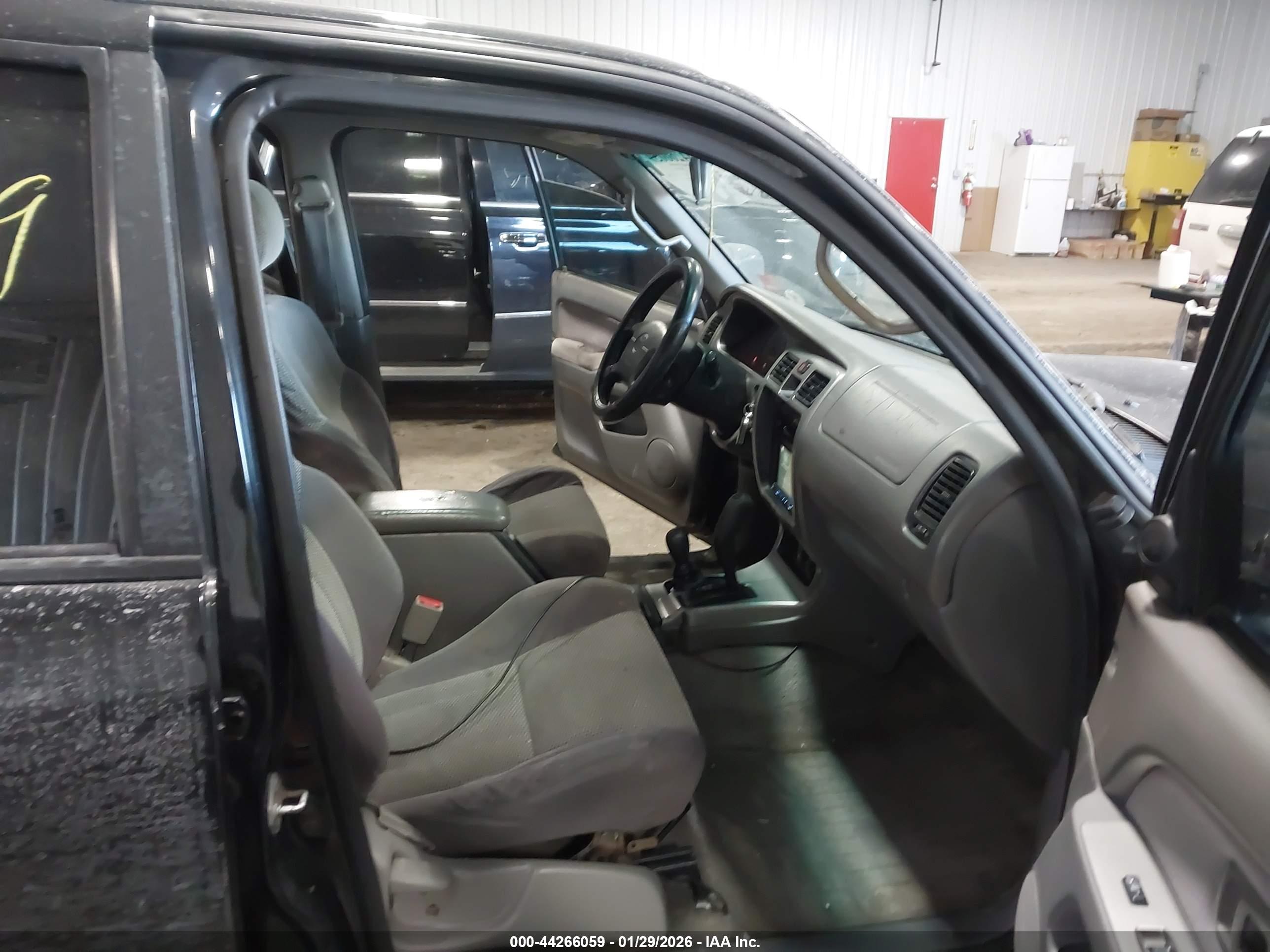 TOYOTA 4RUNNER image 5