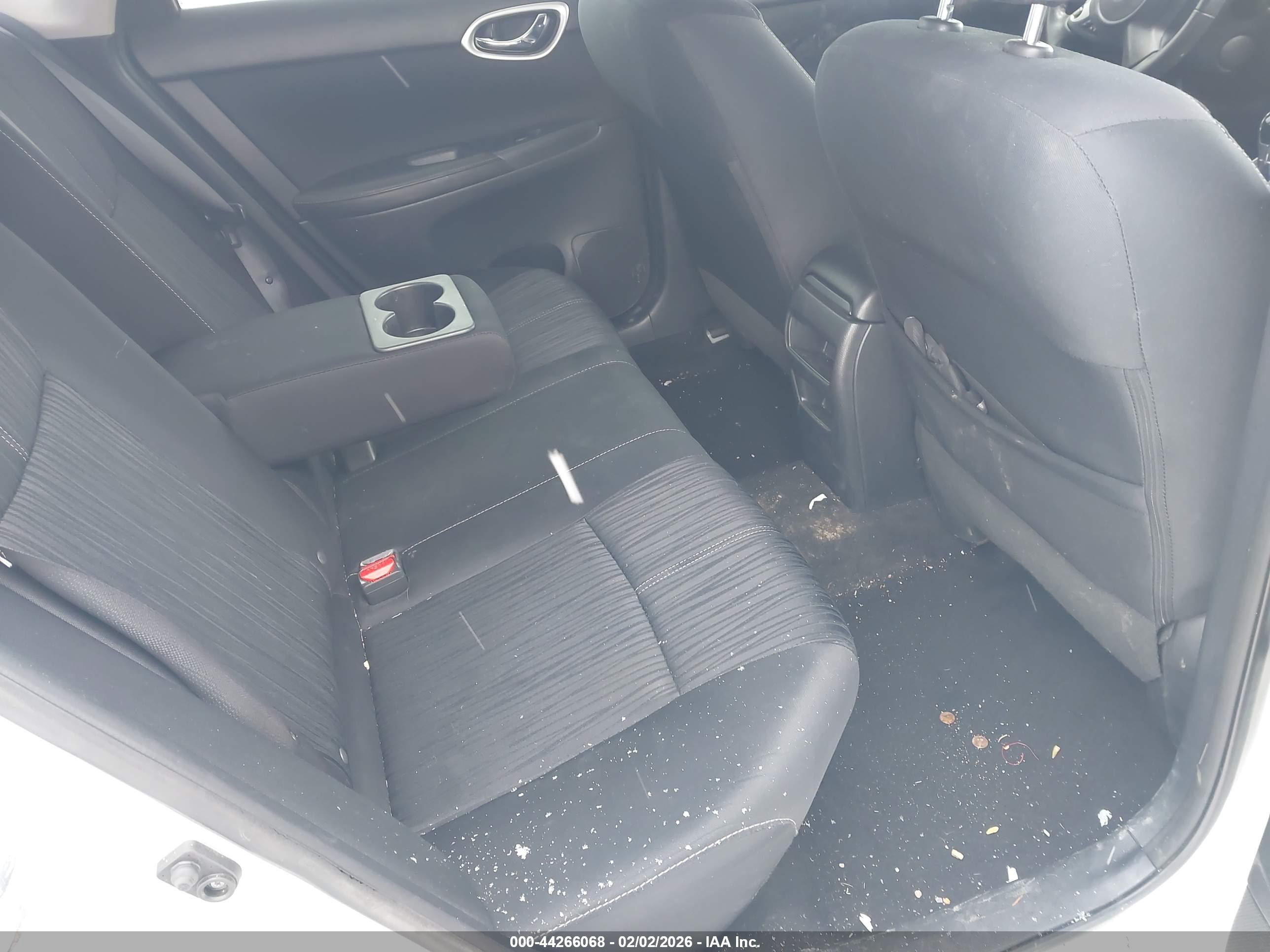 NISSAN SENTRA image 8