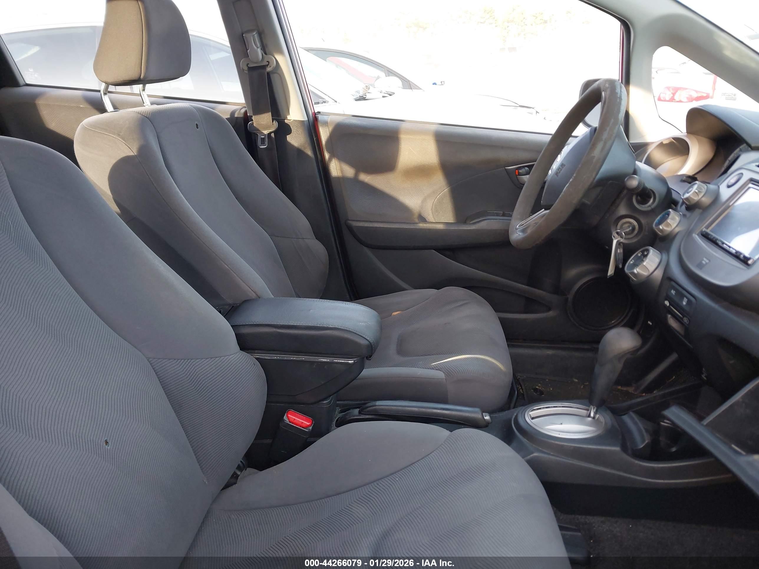 HONDA FIT image 5