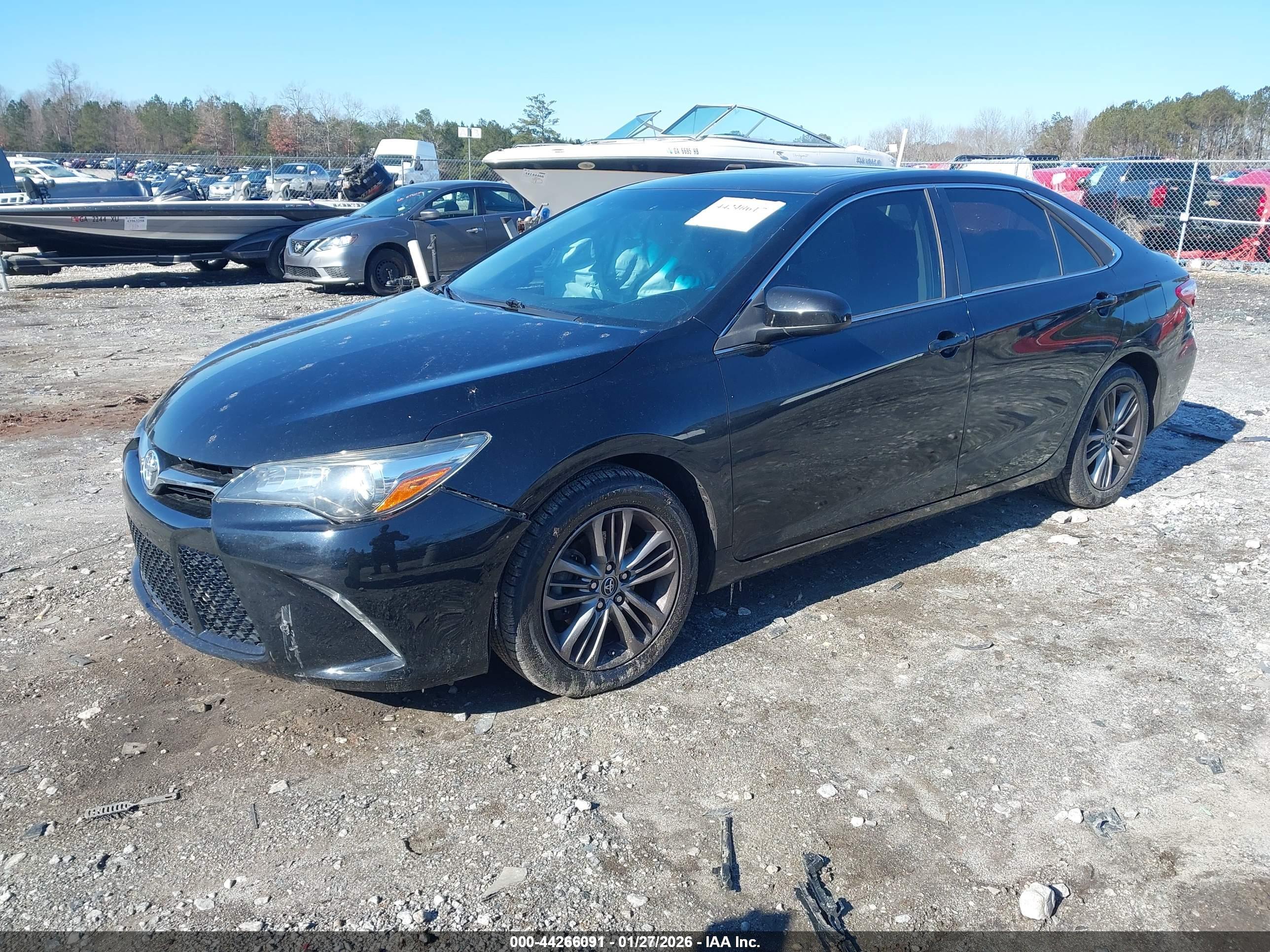 TOYOTA CAMRY image 2