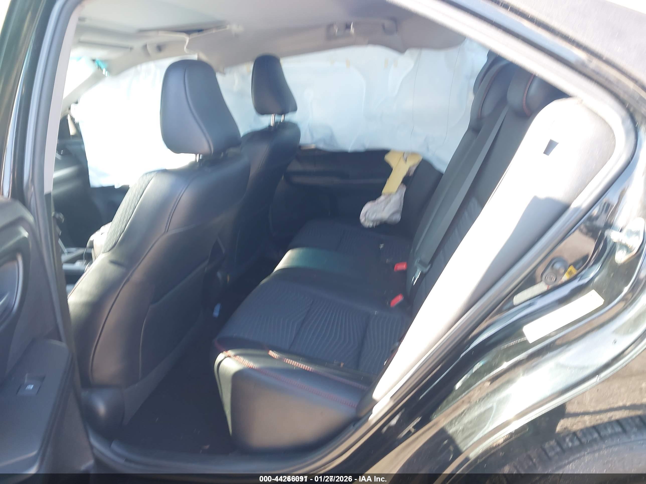 TOYOTA CAMRY image 8