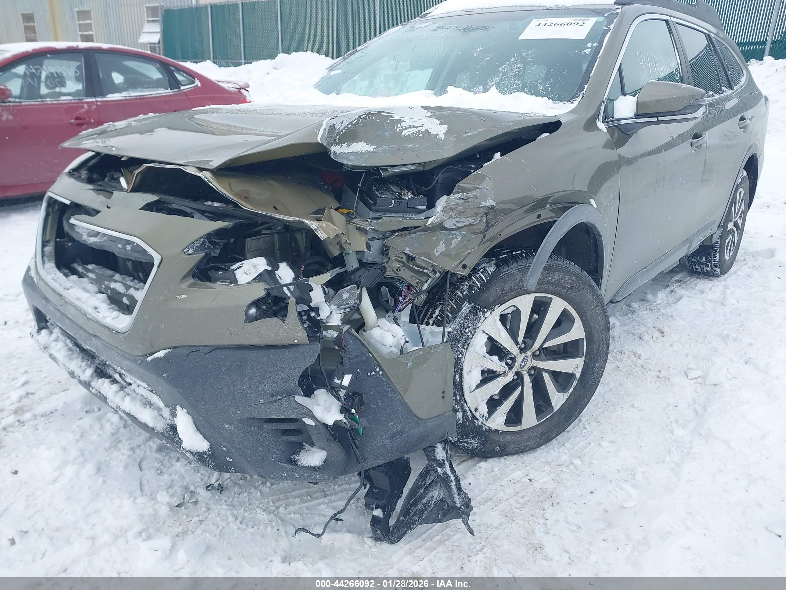 SUBARU OUTBACK image 6