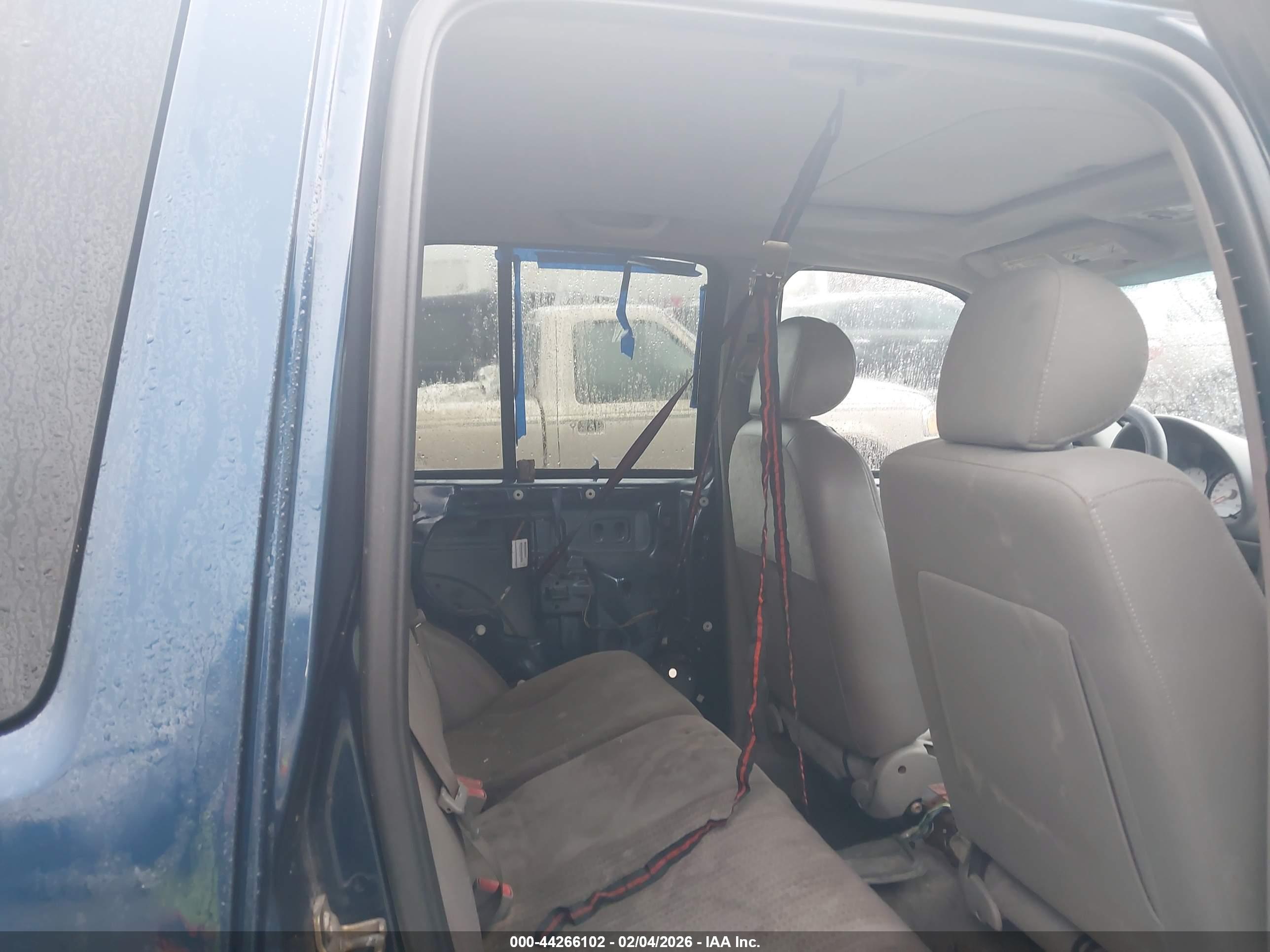 JEEP LIBERTY image 8