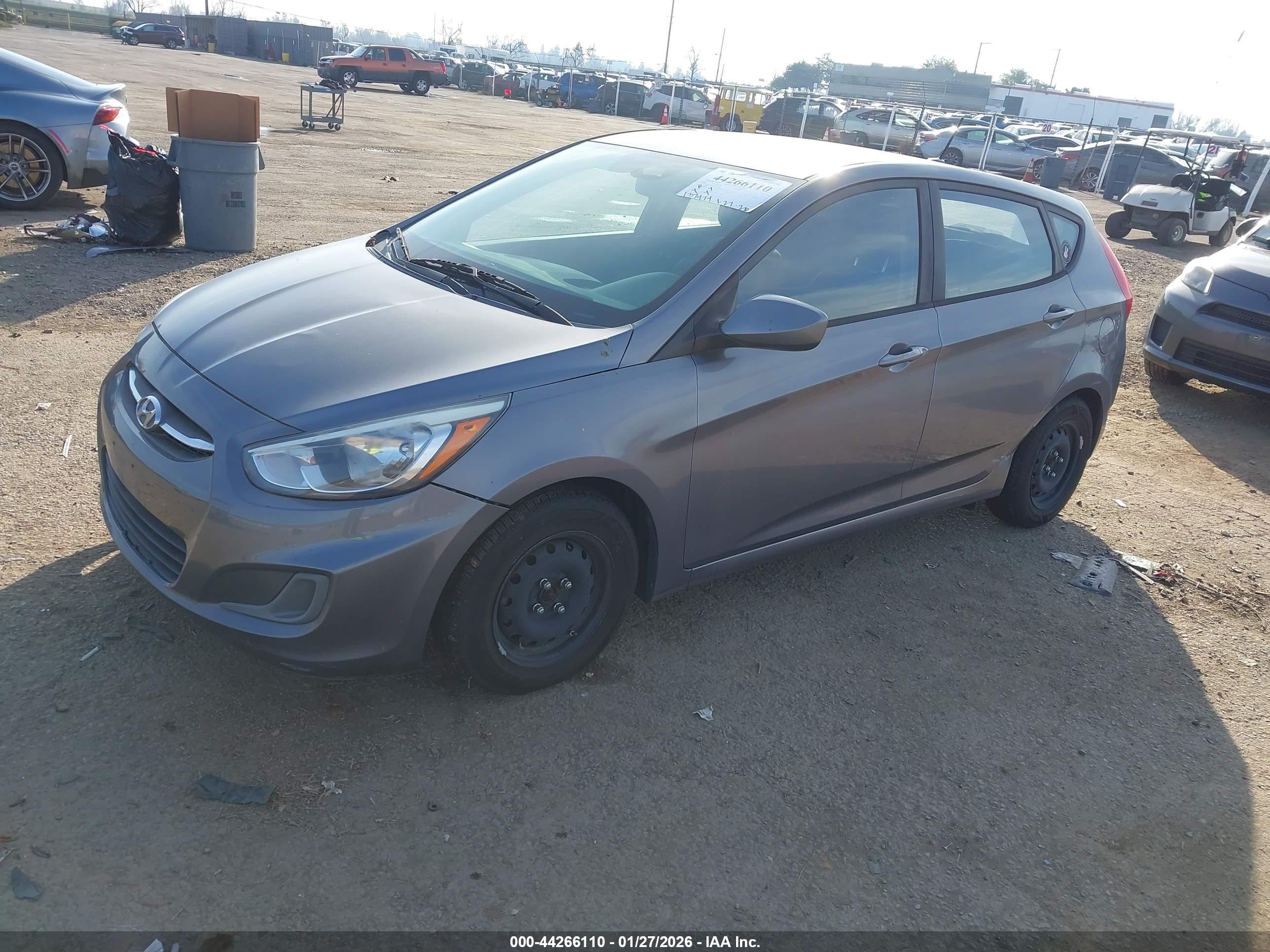 HYUNDAI ACCENT image 2