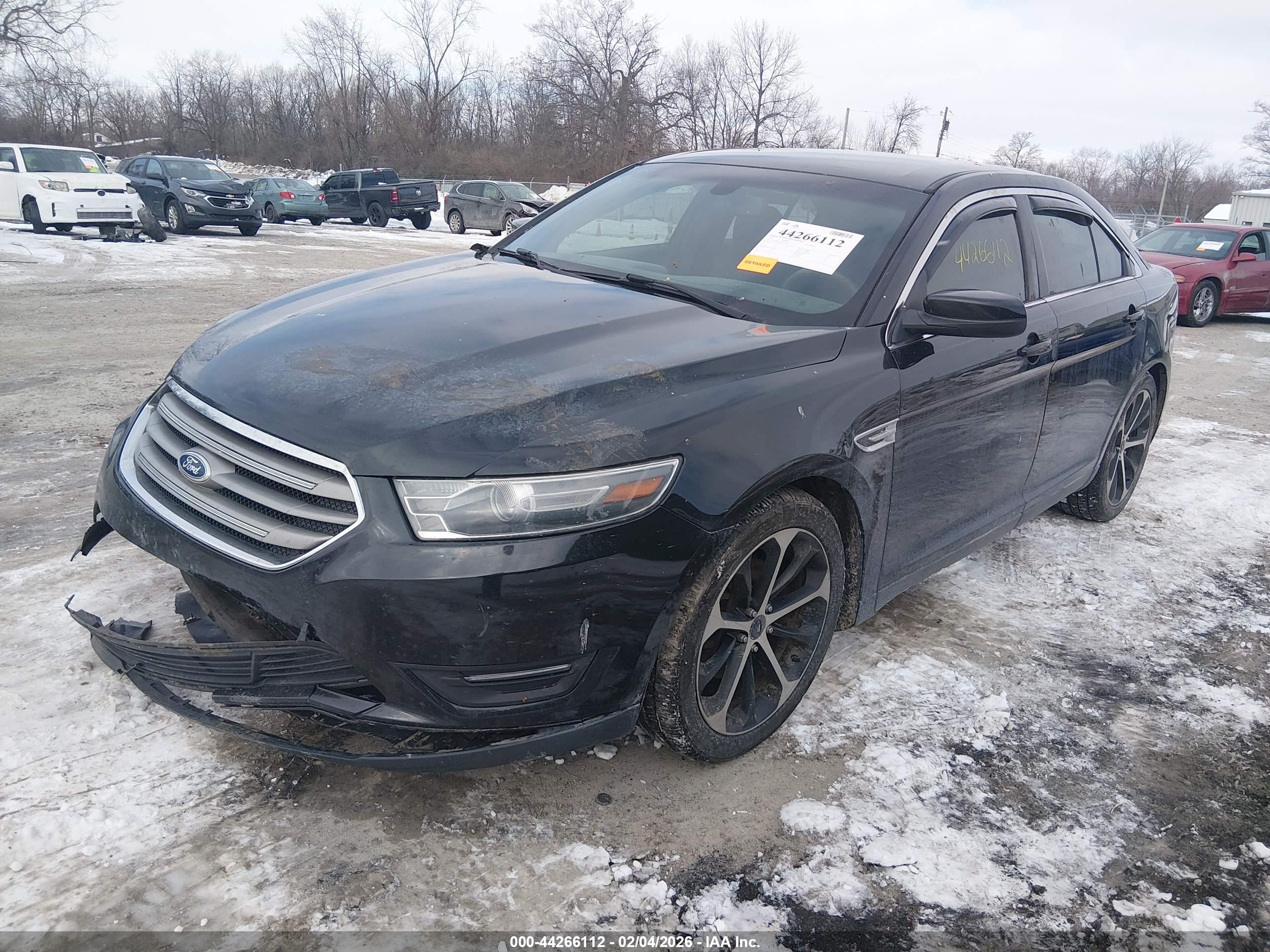 FORD TAURUS image 2