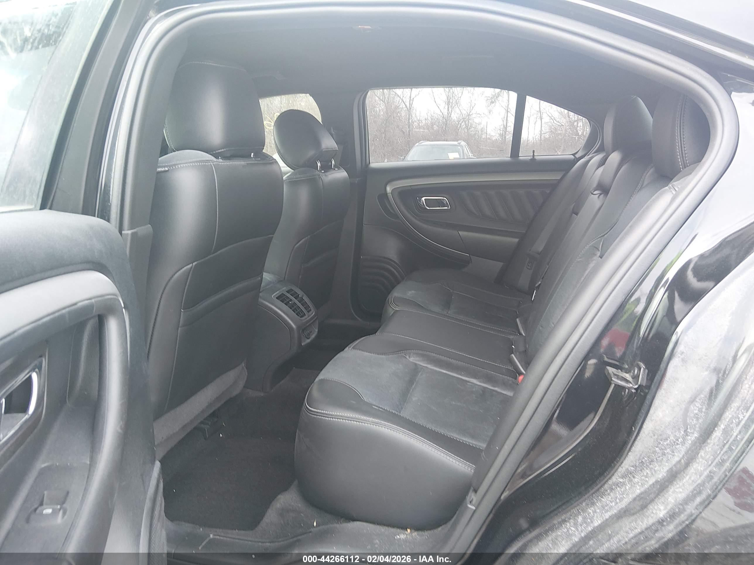 FORD TAURUS image 8