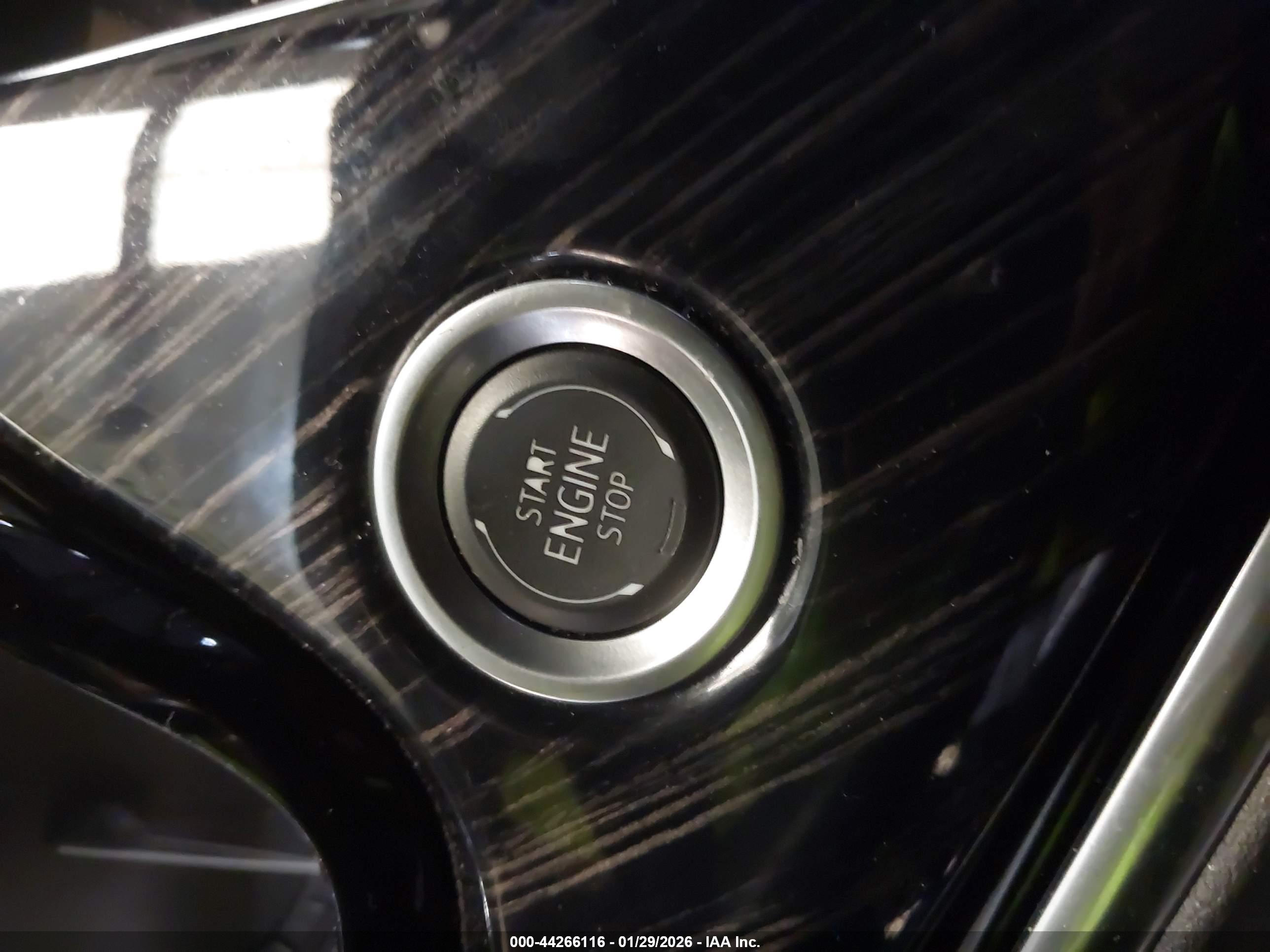 CADILLAC XT6 image 11