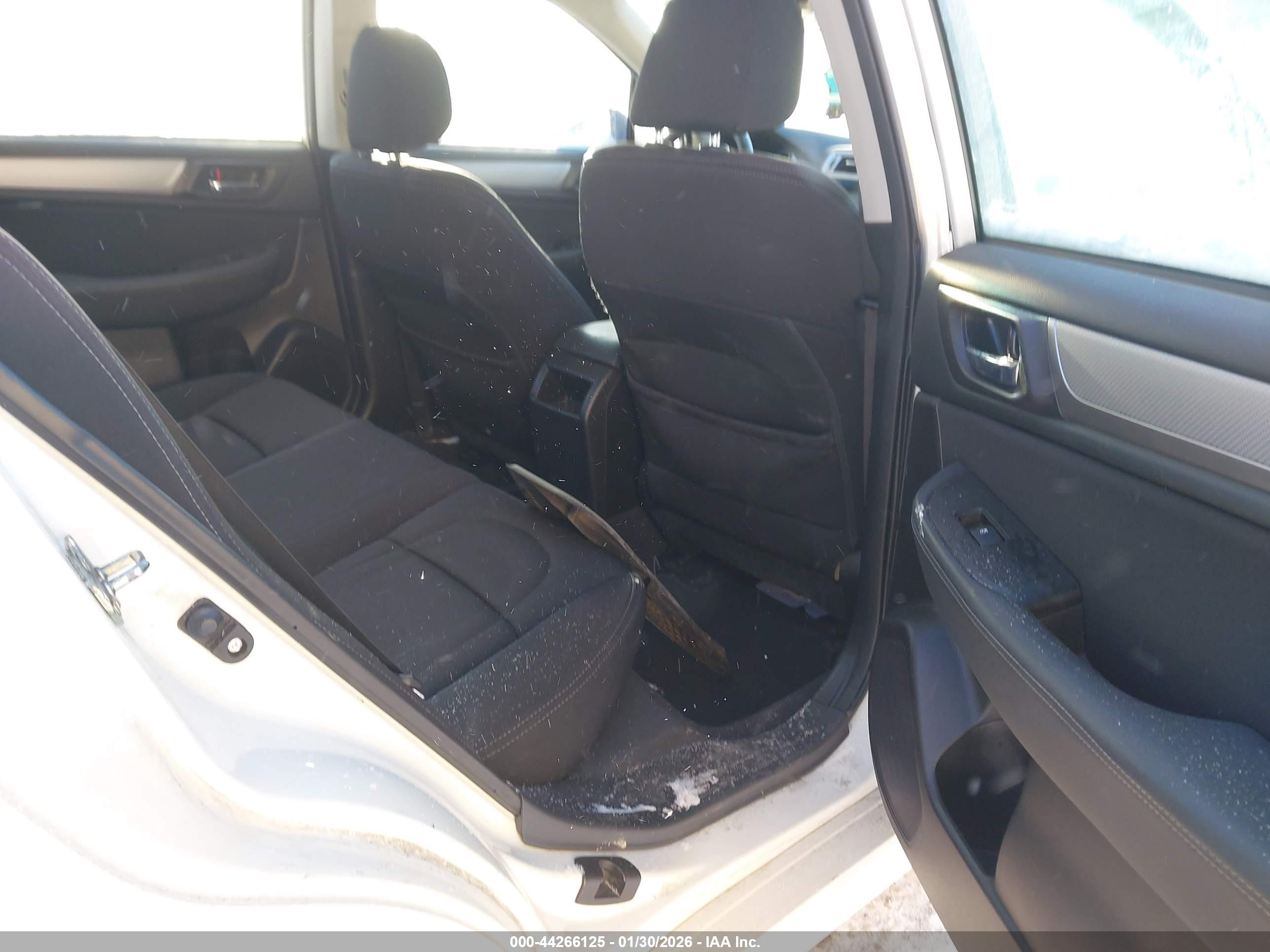 SUBARU LEGACY image 8