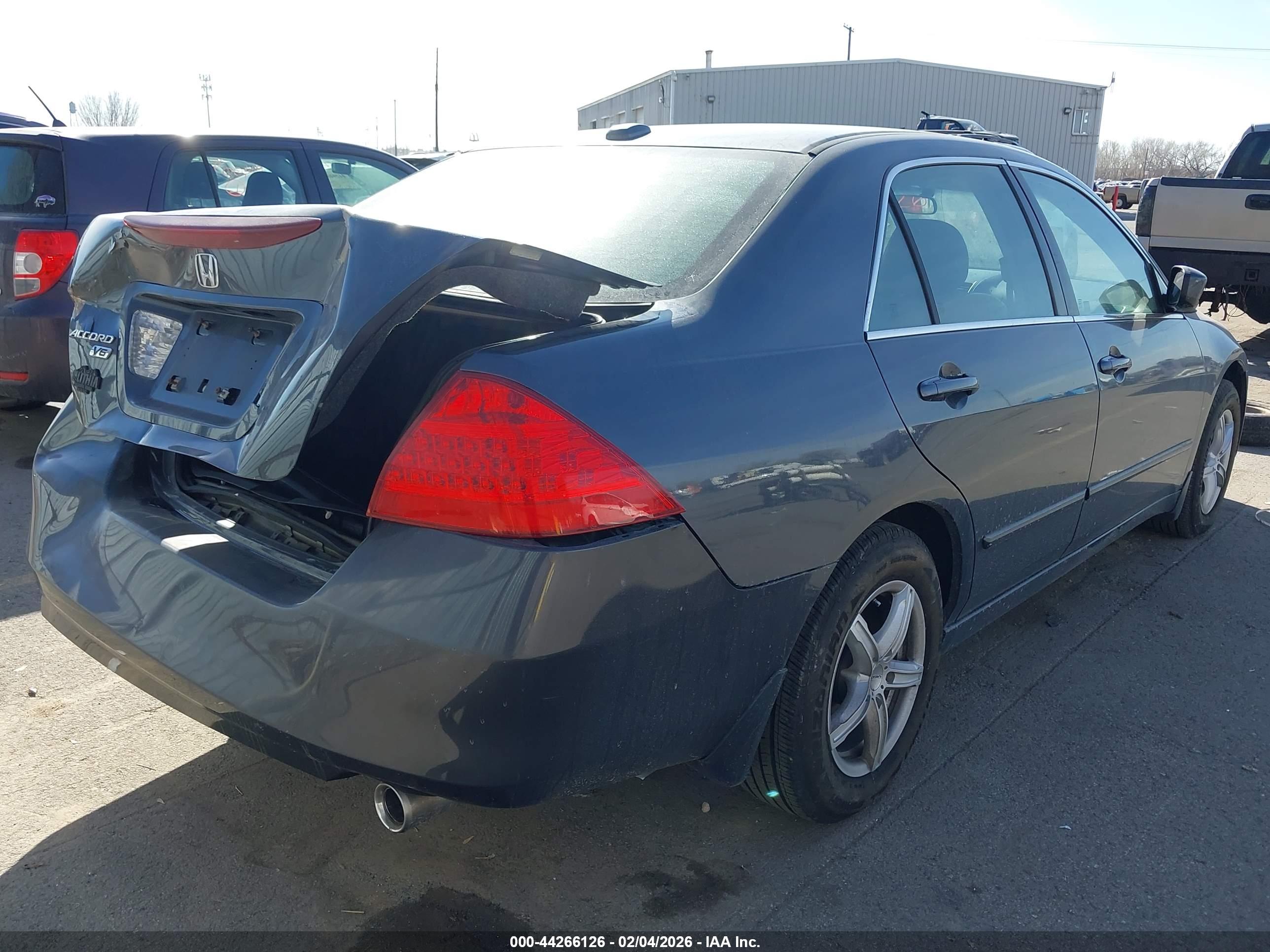 HONDA ACCORD image 4