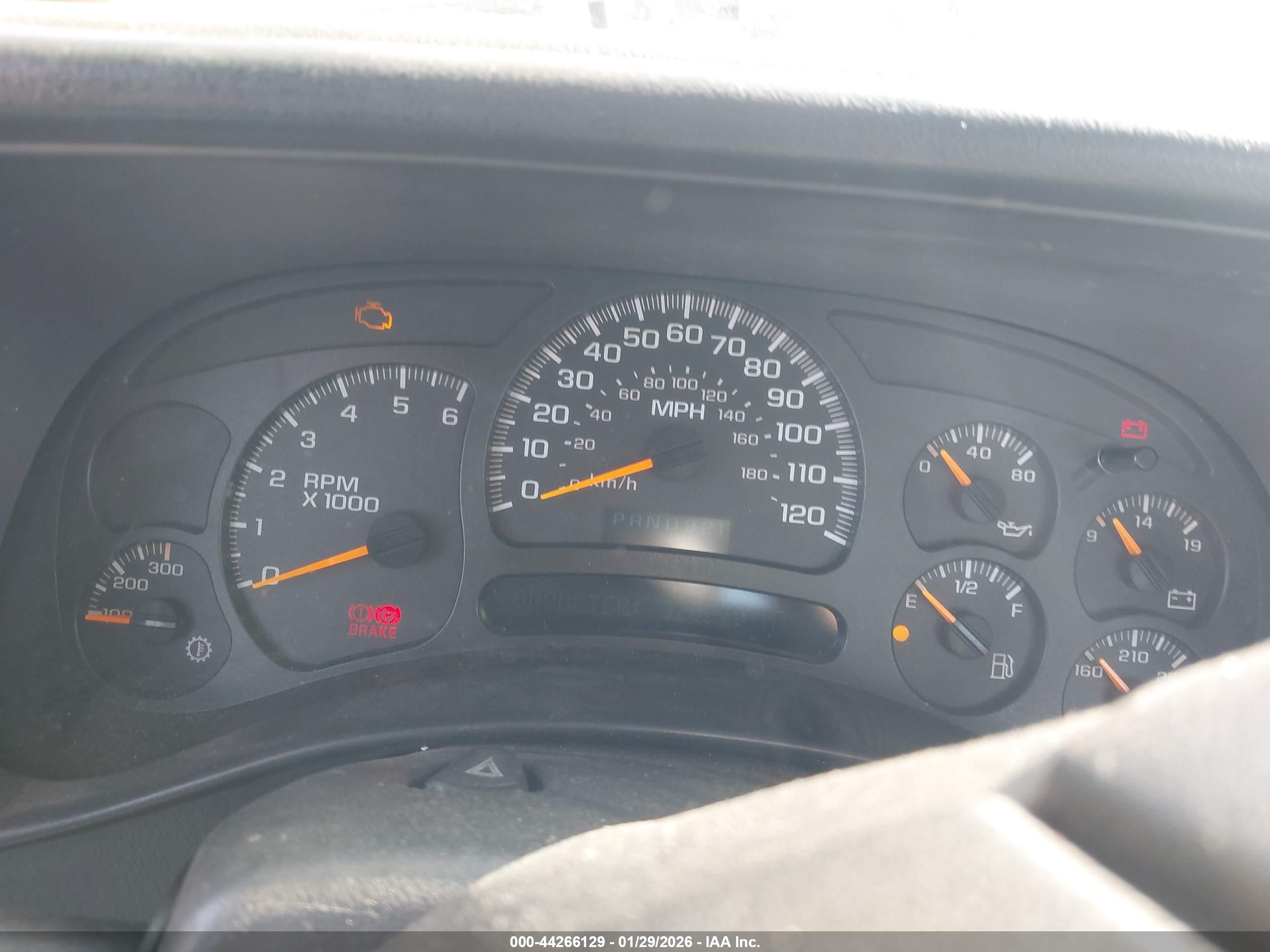 CHEVROLET SILVERADO image 7