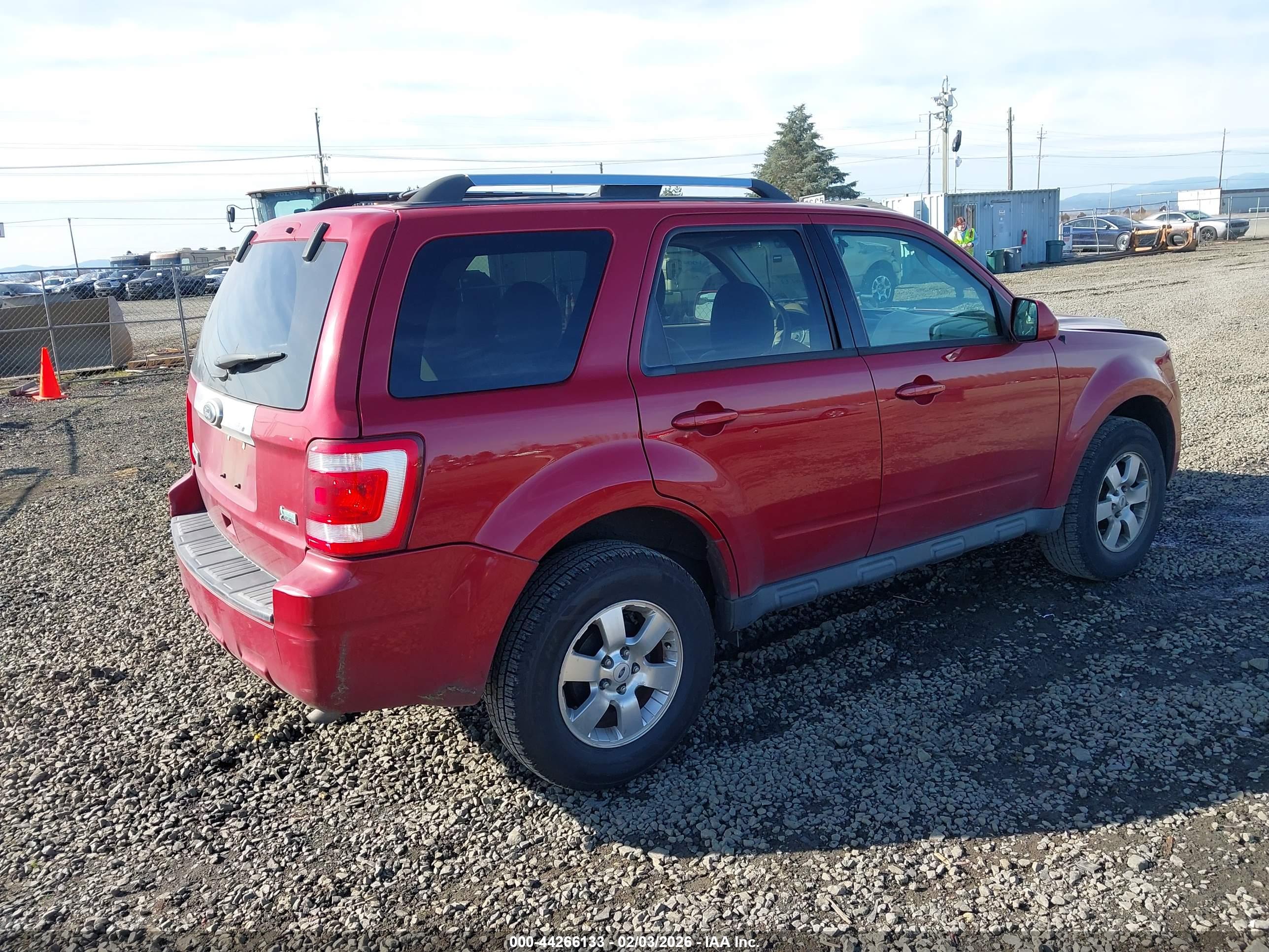 FORD ESCAPE image 4