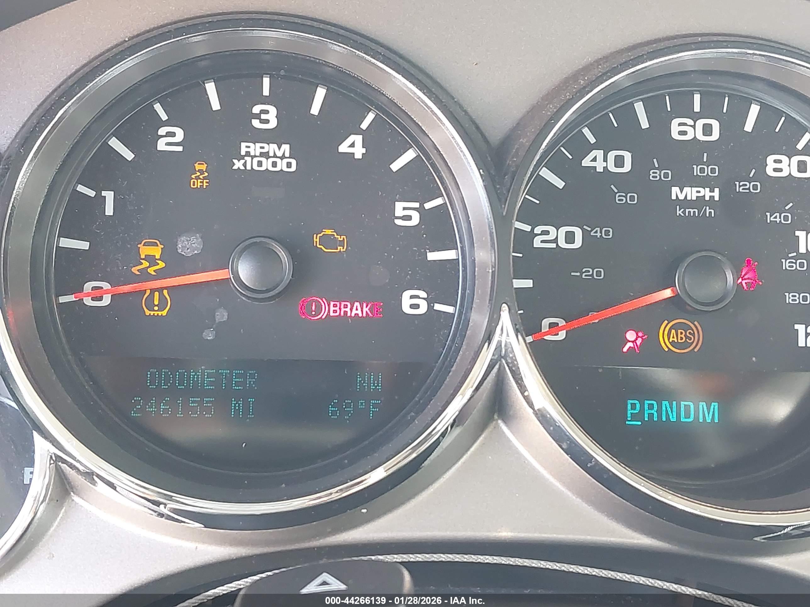 CHEVROLET SILVERADO image 7