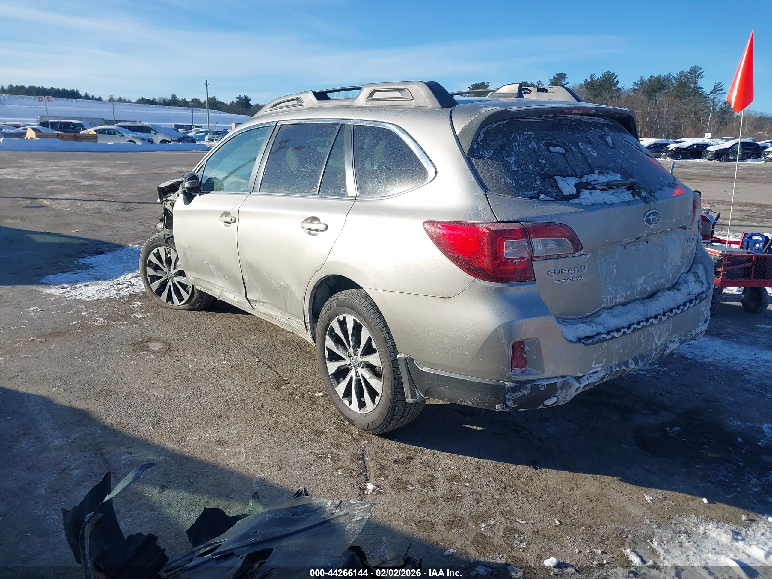 SUBARU OUTBACK image 3