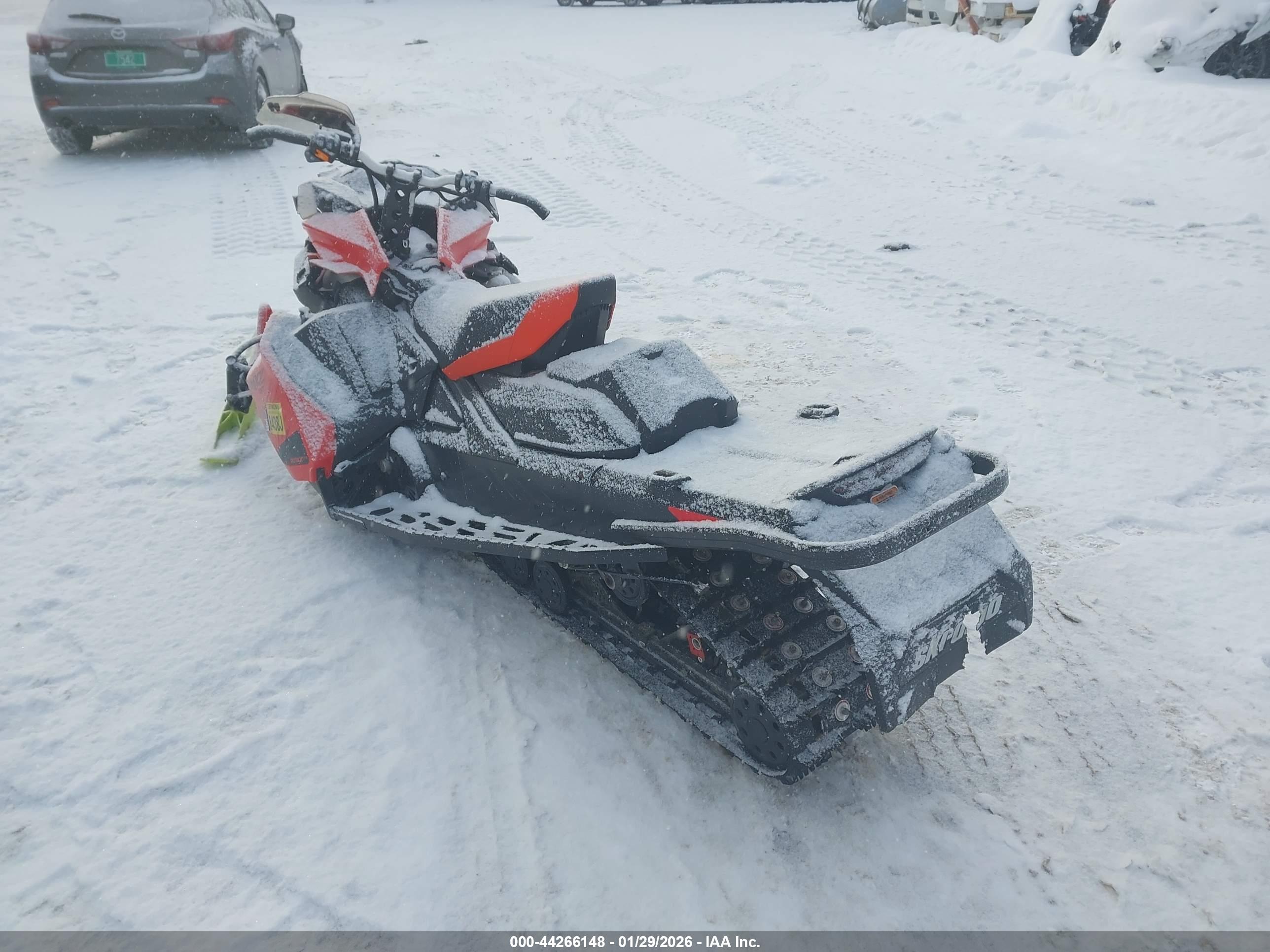 SKI-DOO MXZ image 3
