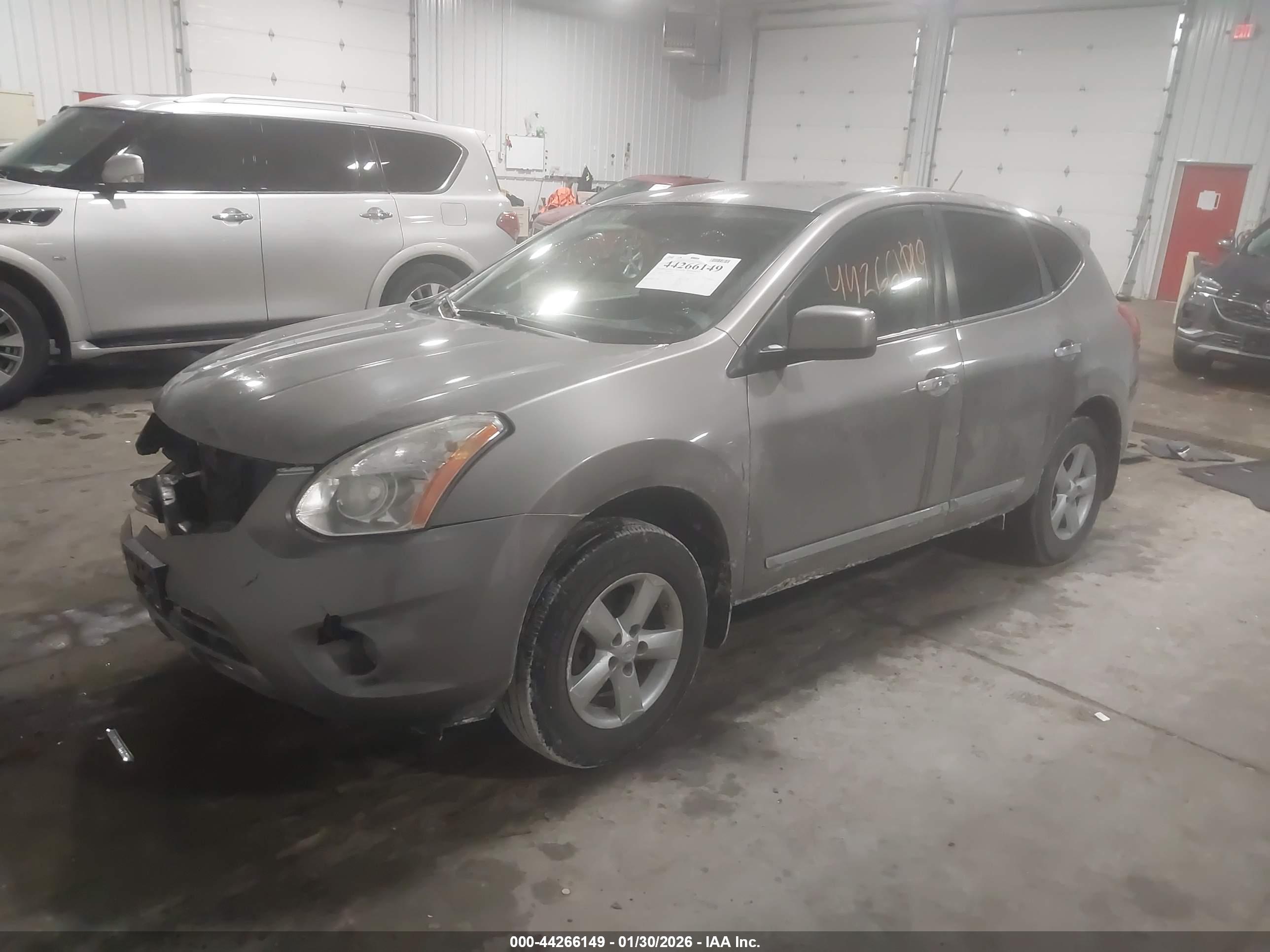 NISSAN ROGUE image 2