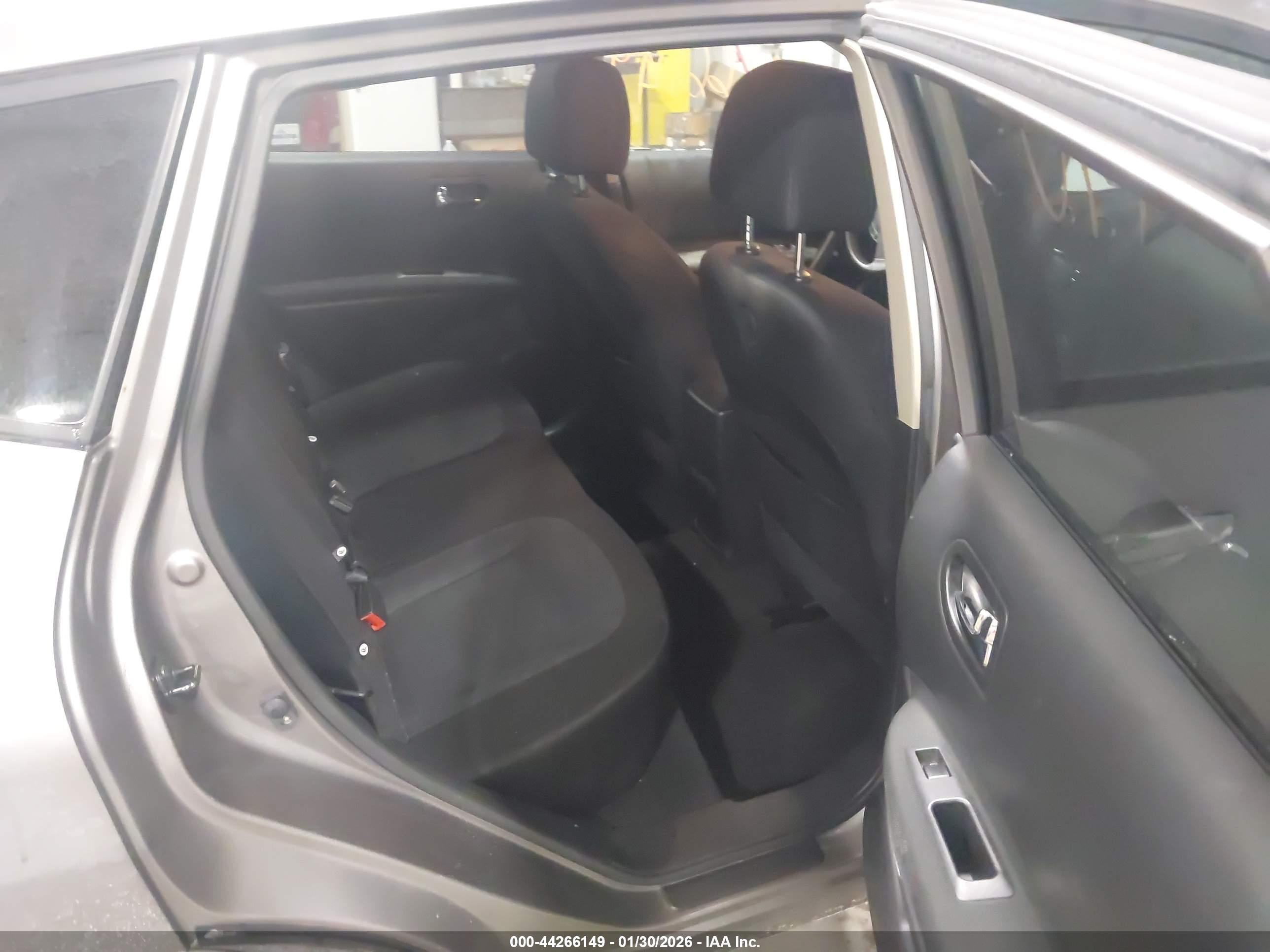 NISSAN ROGUE image 8