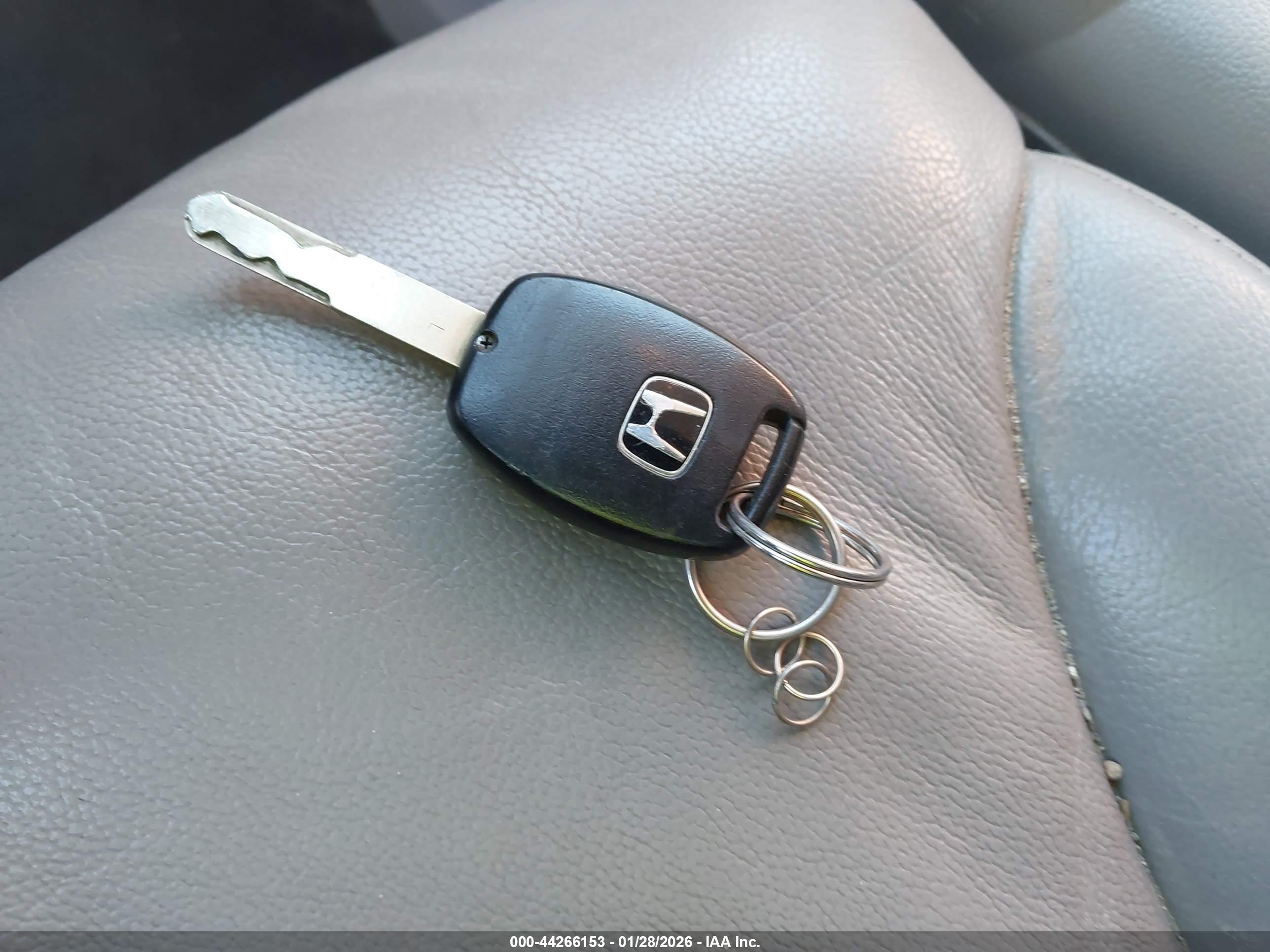 HONDA CR-V image 11