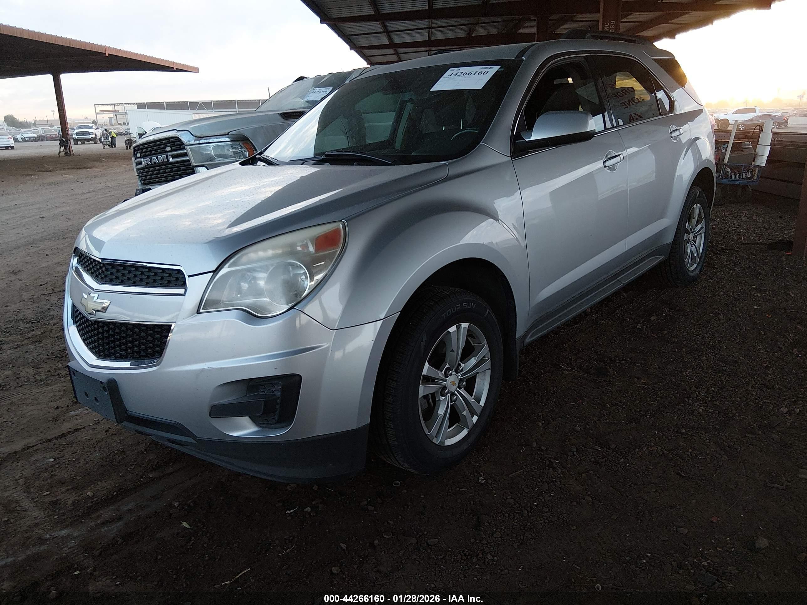 CHEVROLET EQUINOX image 6