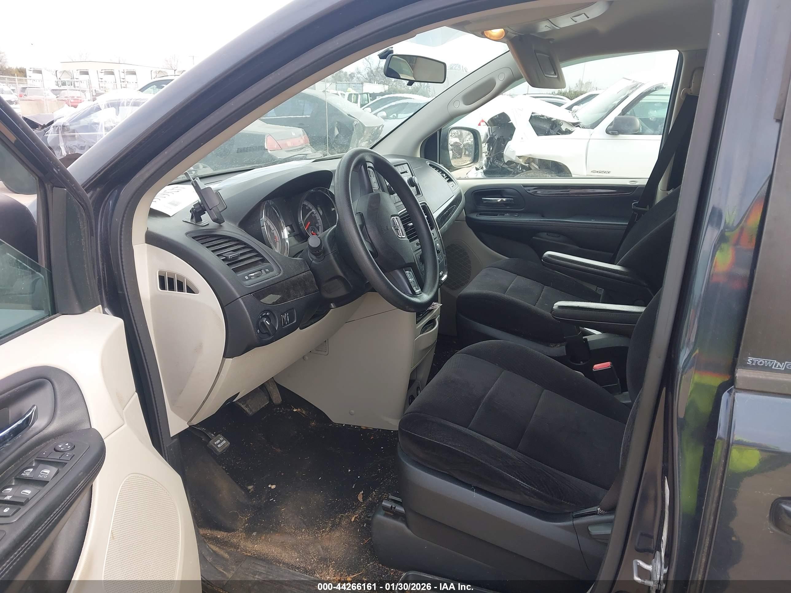 DODGE GRAND image 5