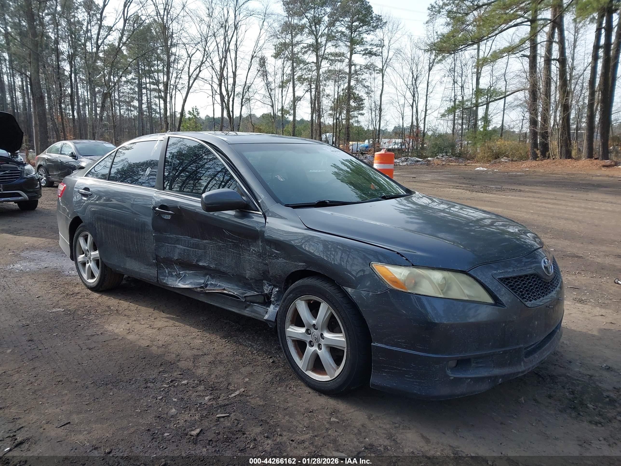 TOYOTA CAMRY image 6