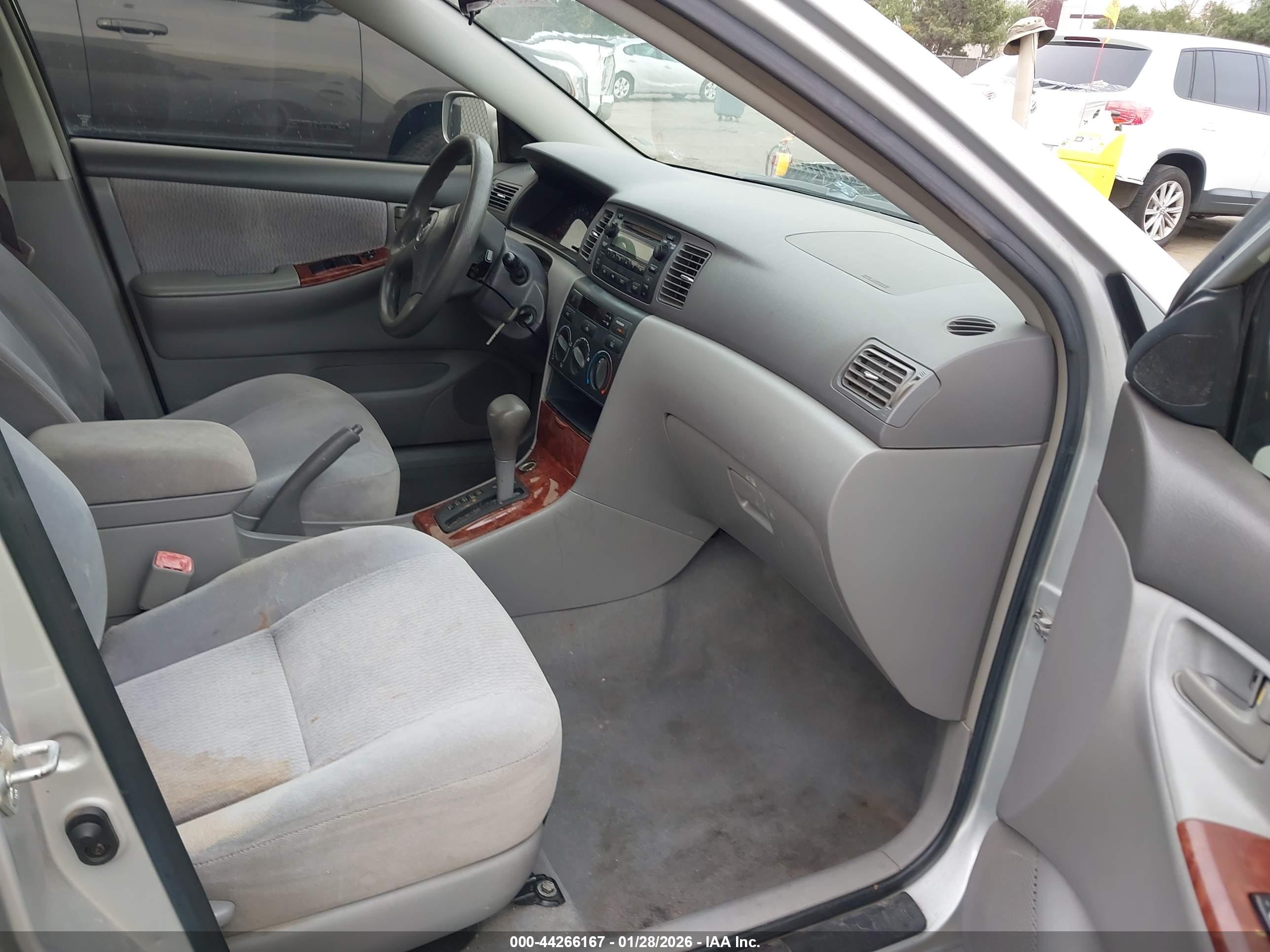 TOYOTA COROLLA image 5