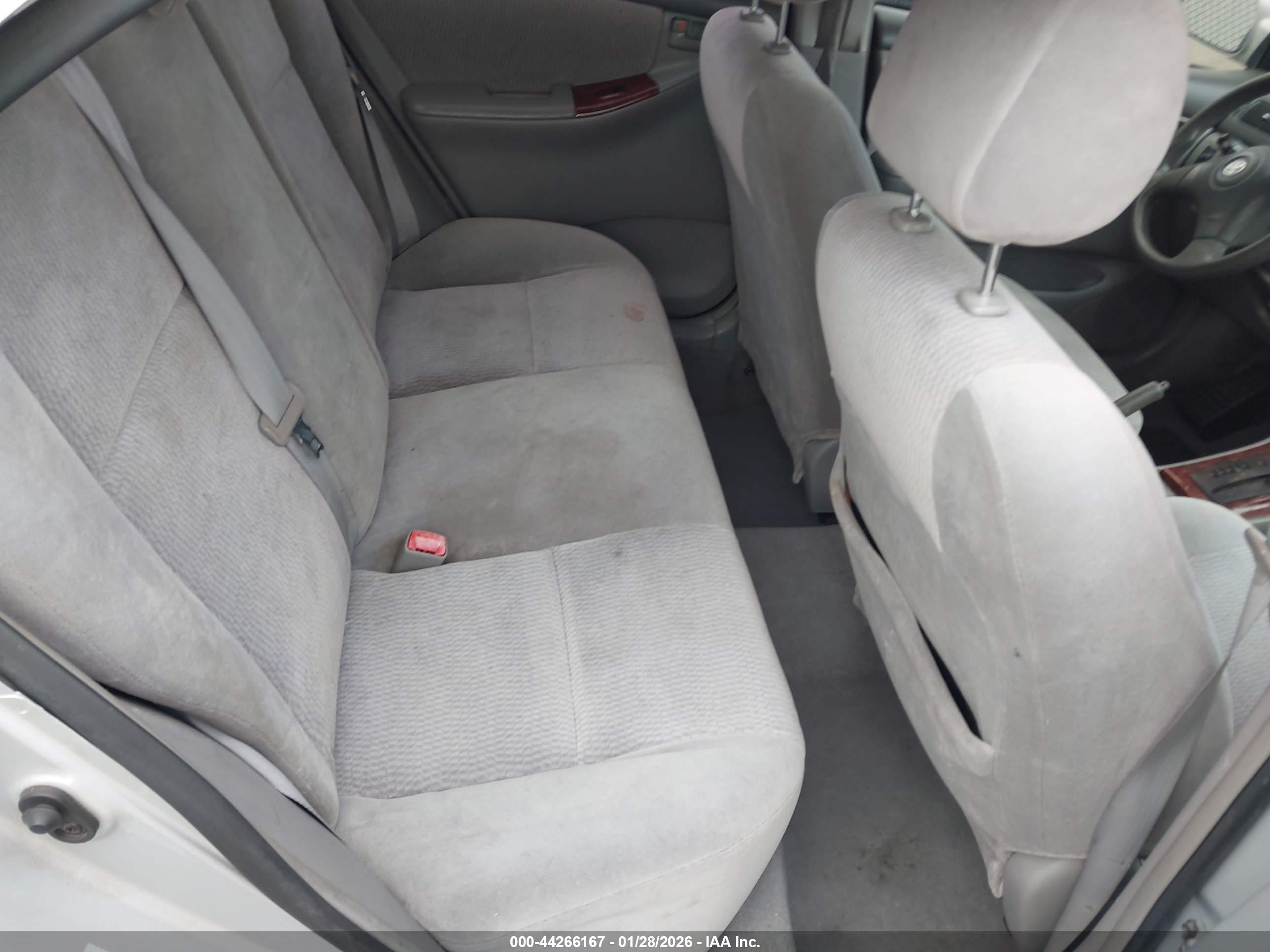 TOYOTA COROLLA image 8