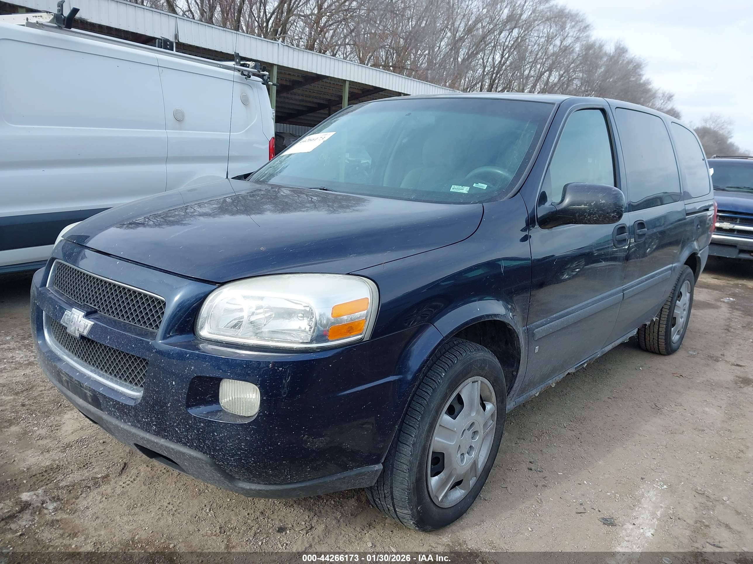 CHEVROLET UPLANDER image 2