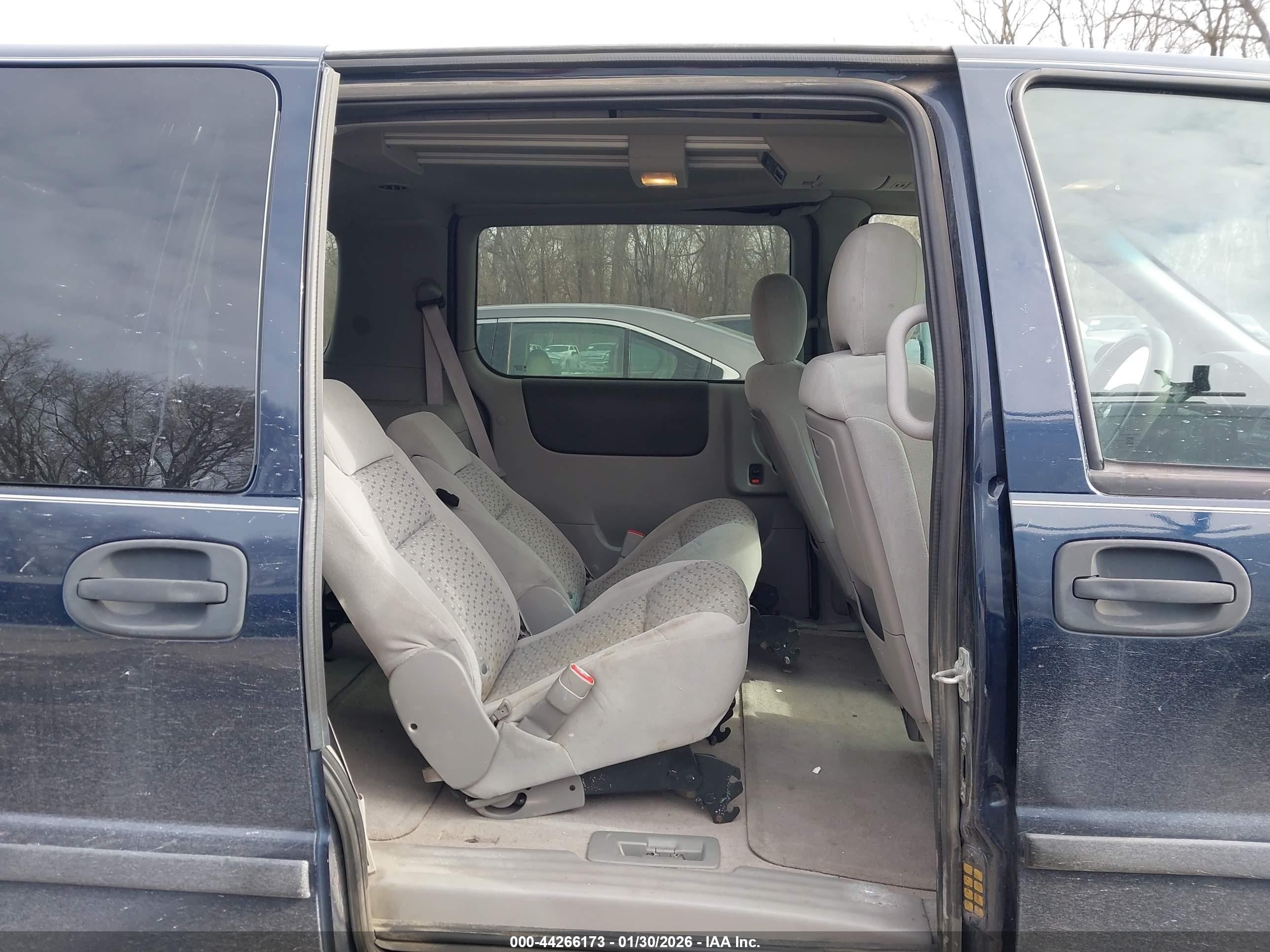 CHEVROLET UPLANDER image 8