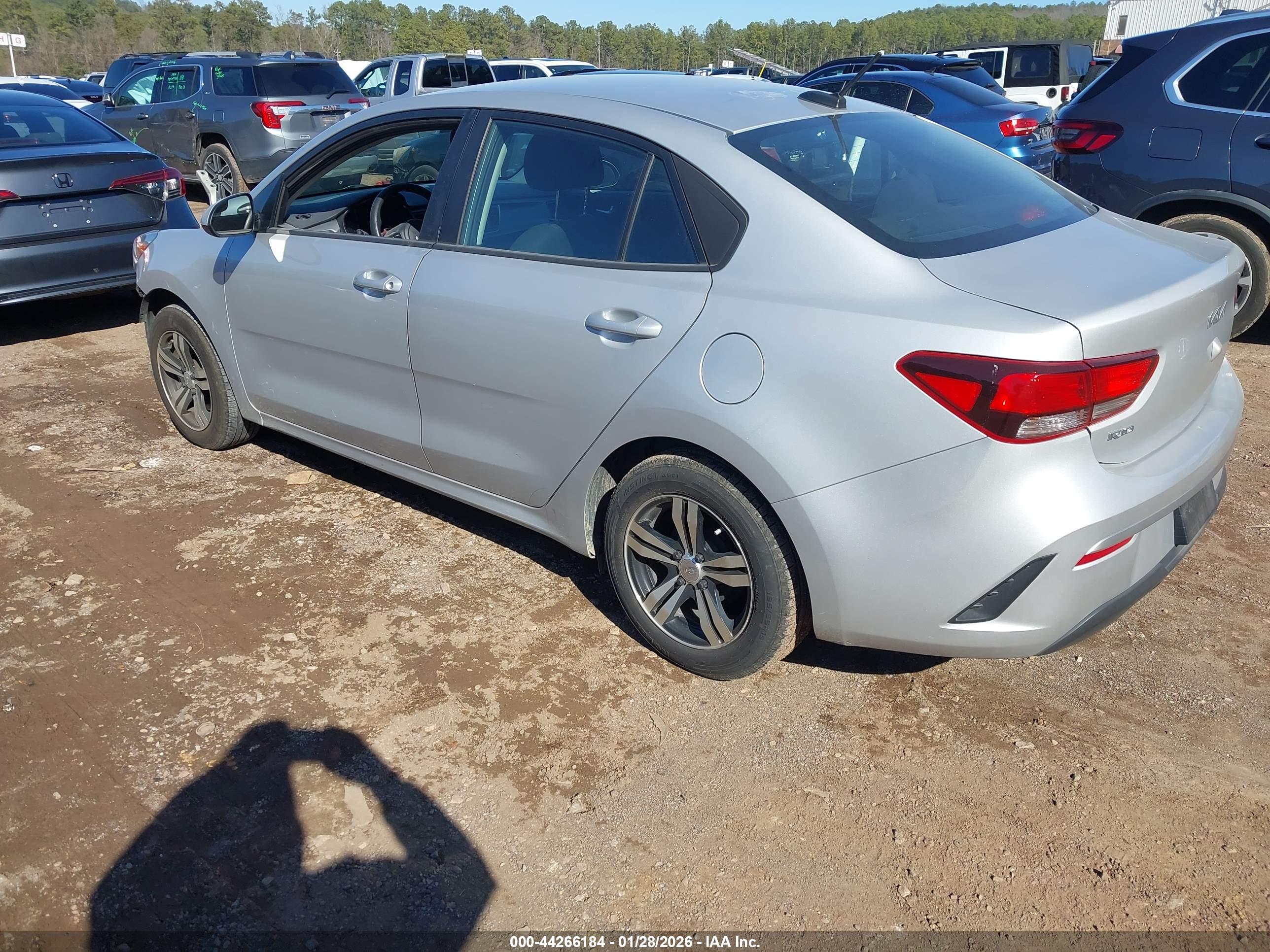 KIA RIO image 3