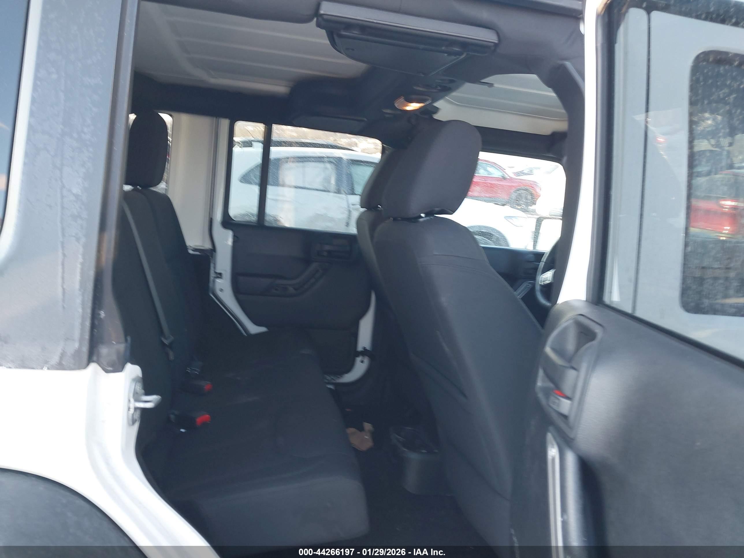 JEEP WRANGLER image 8