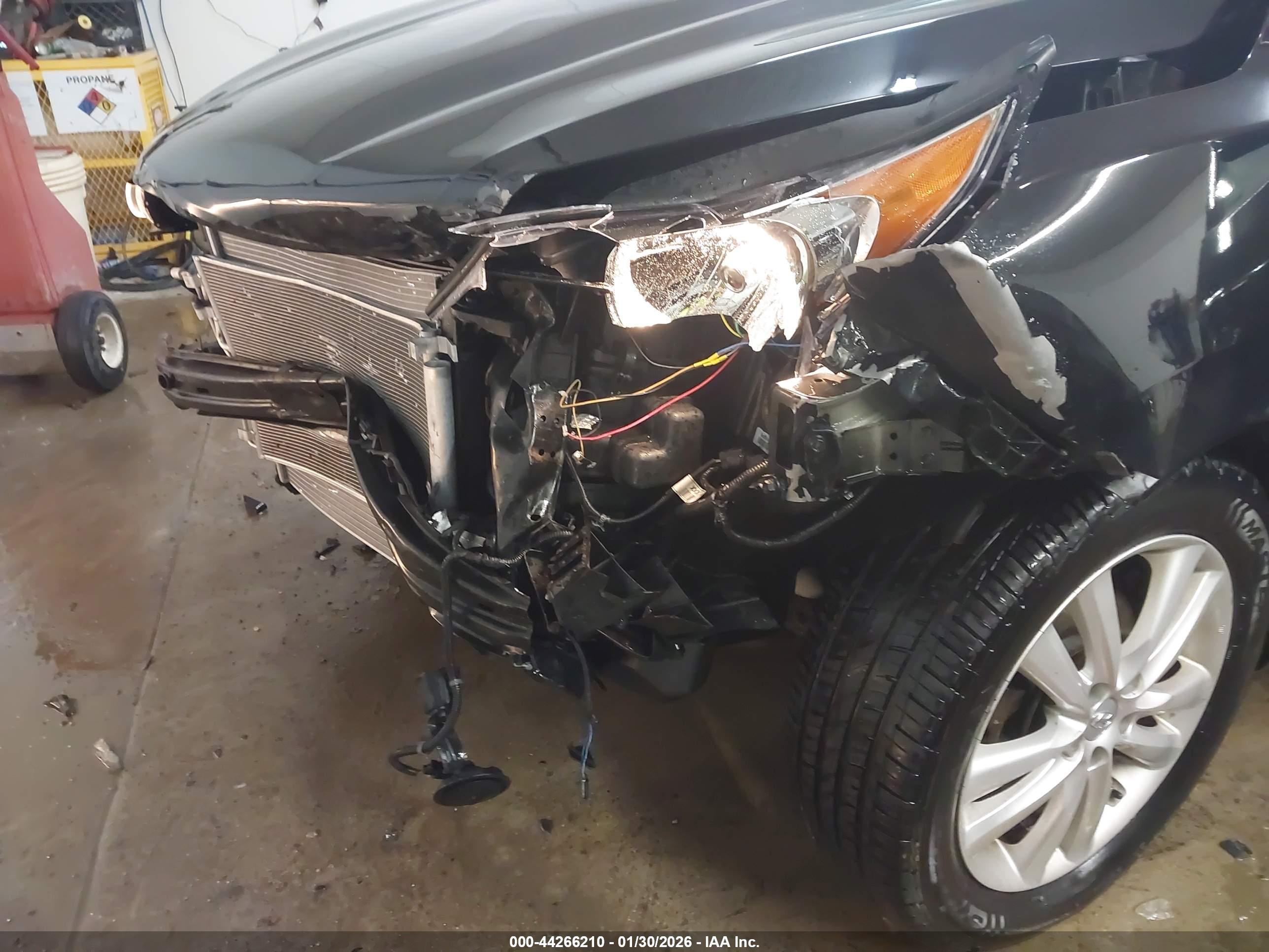 HYUNDAI TUCSON image 6