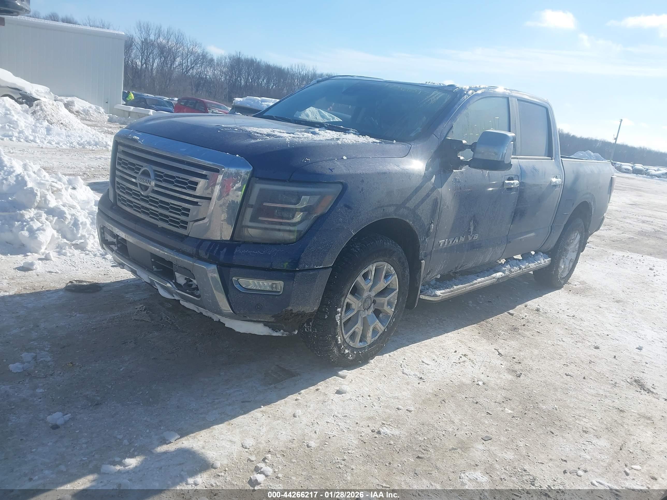 NISSAN TITAN image 2