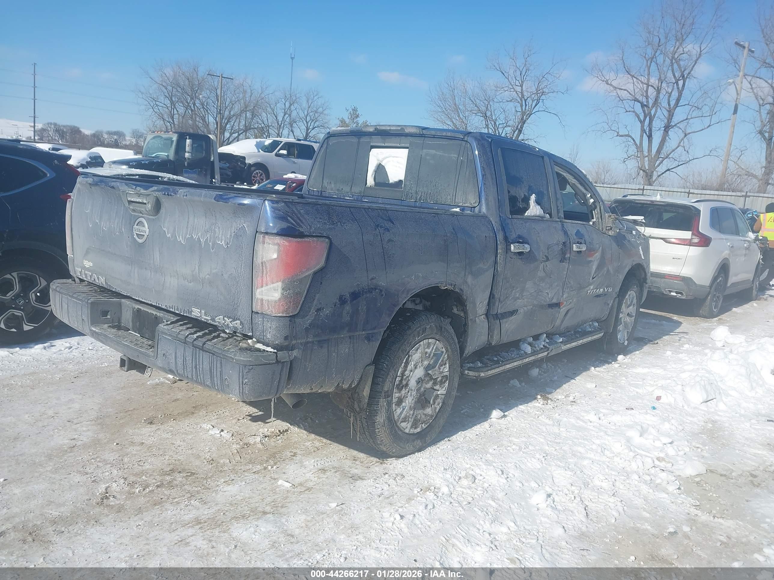 NISSAN TITAN image 4