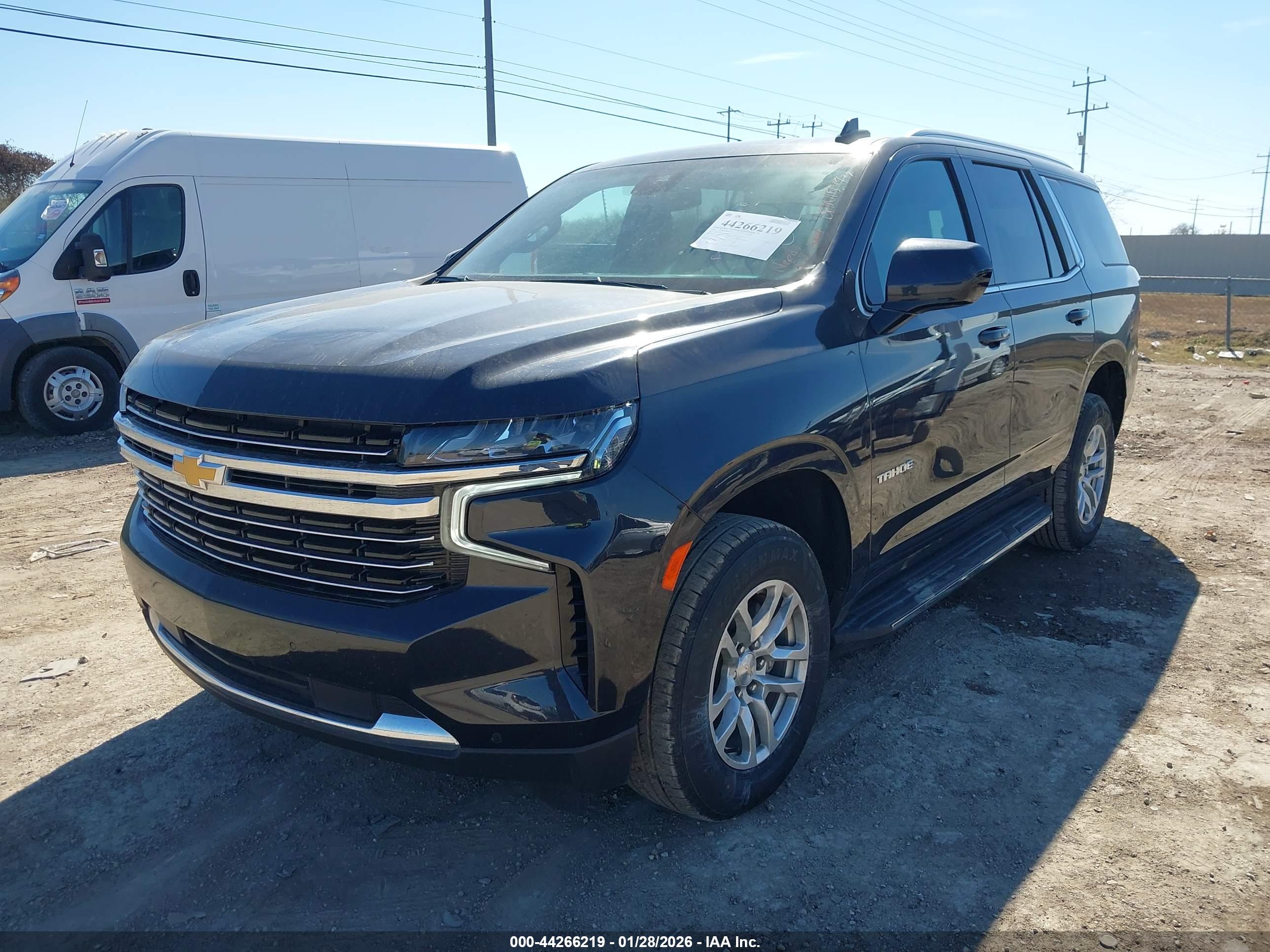 CHEVROLET TAHOE image 2