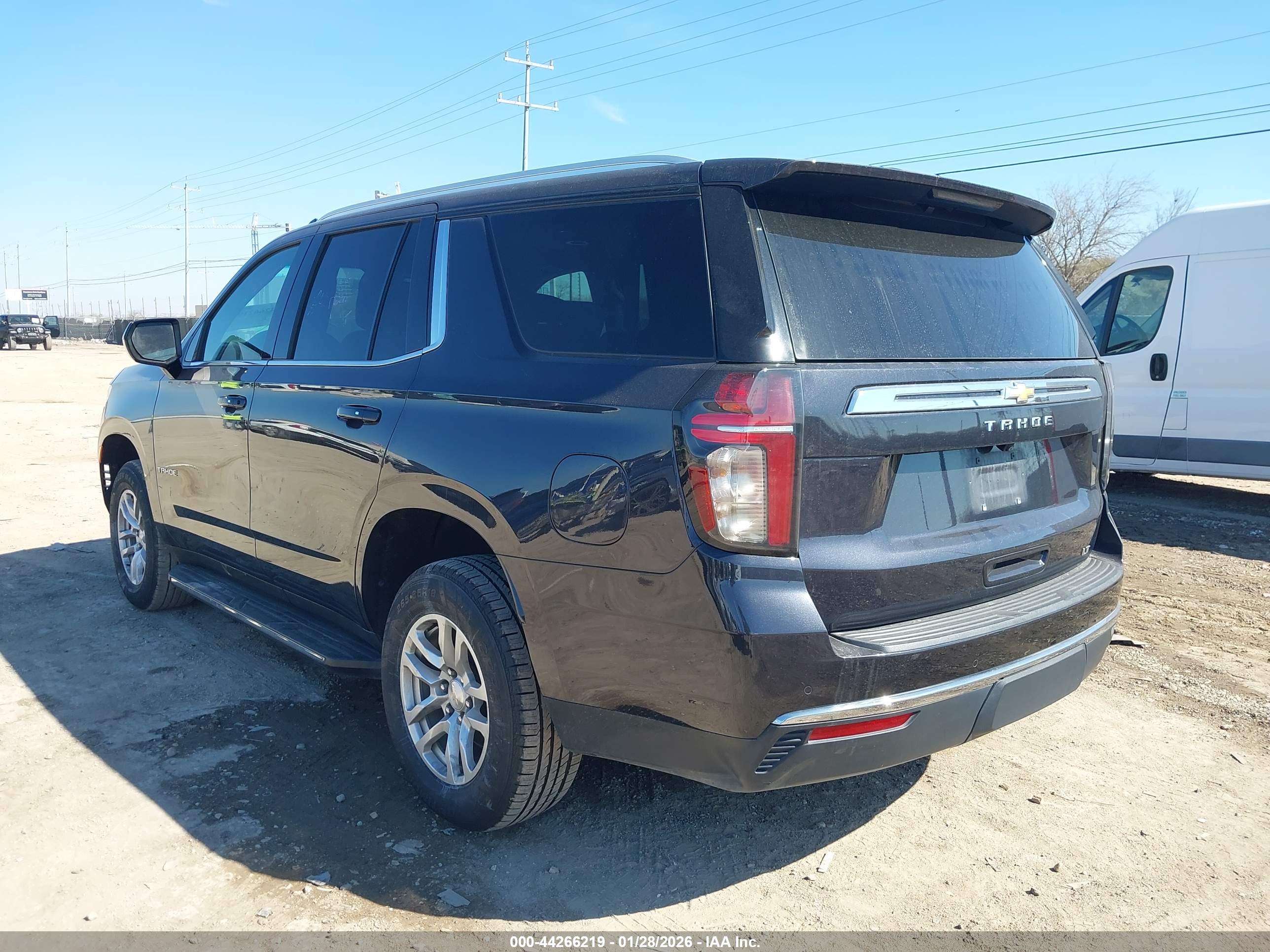 CHEVROLET TAHOE image 3