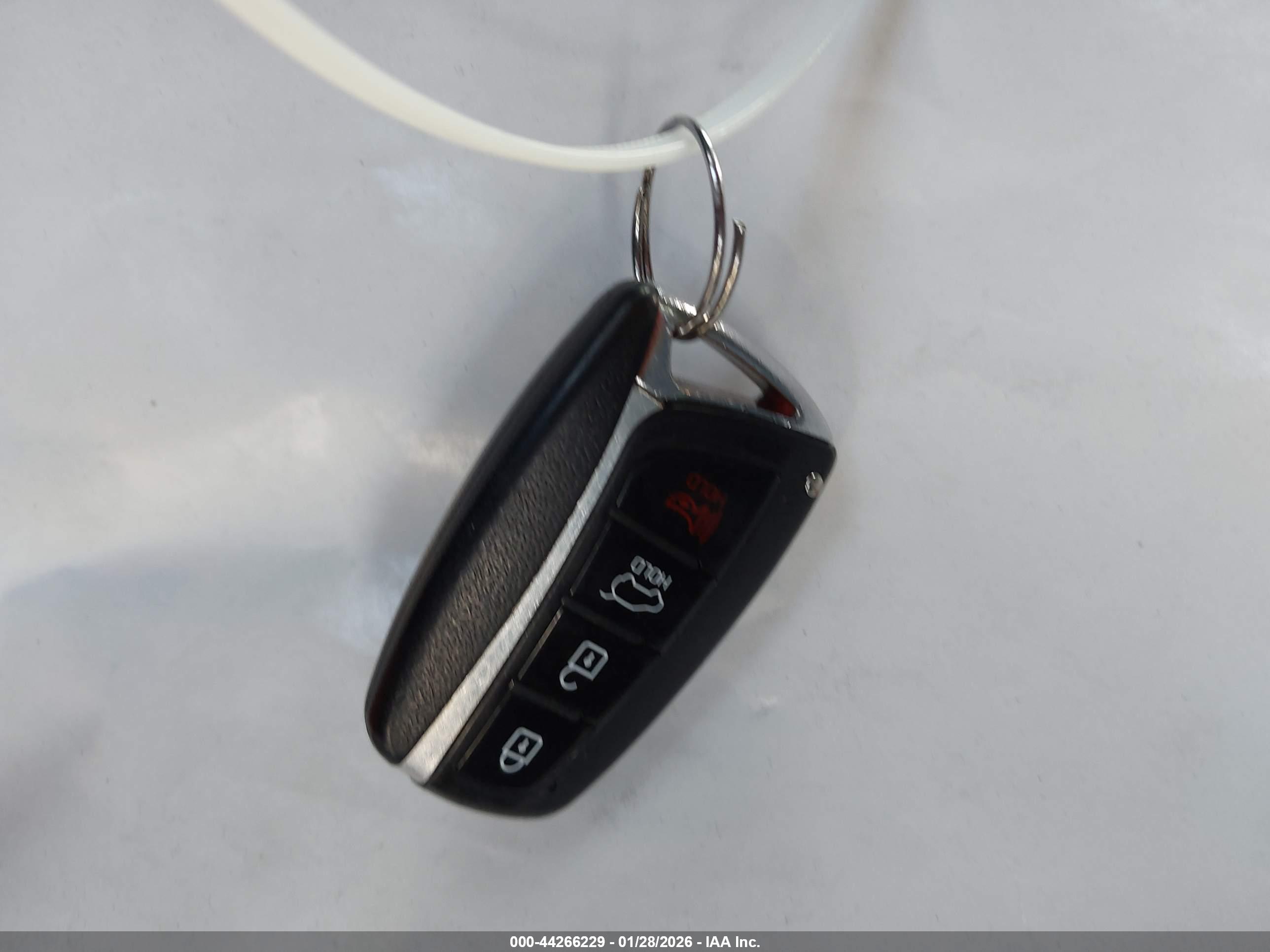 HYUNDAI SANTA image 11