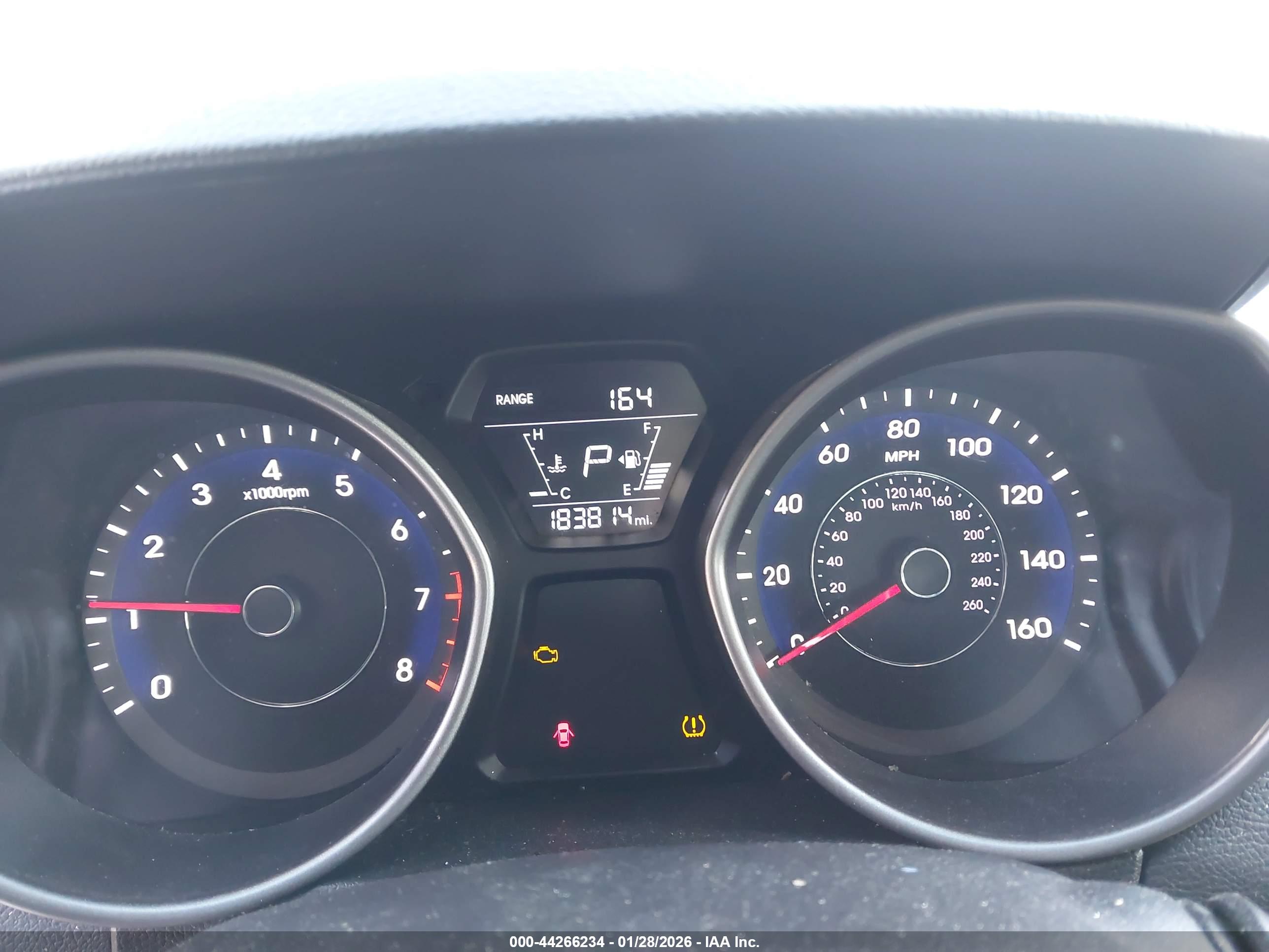 HYUNDAI ELANTRA image 7
